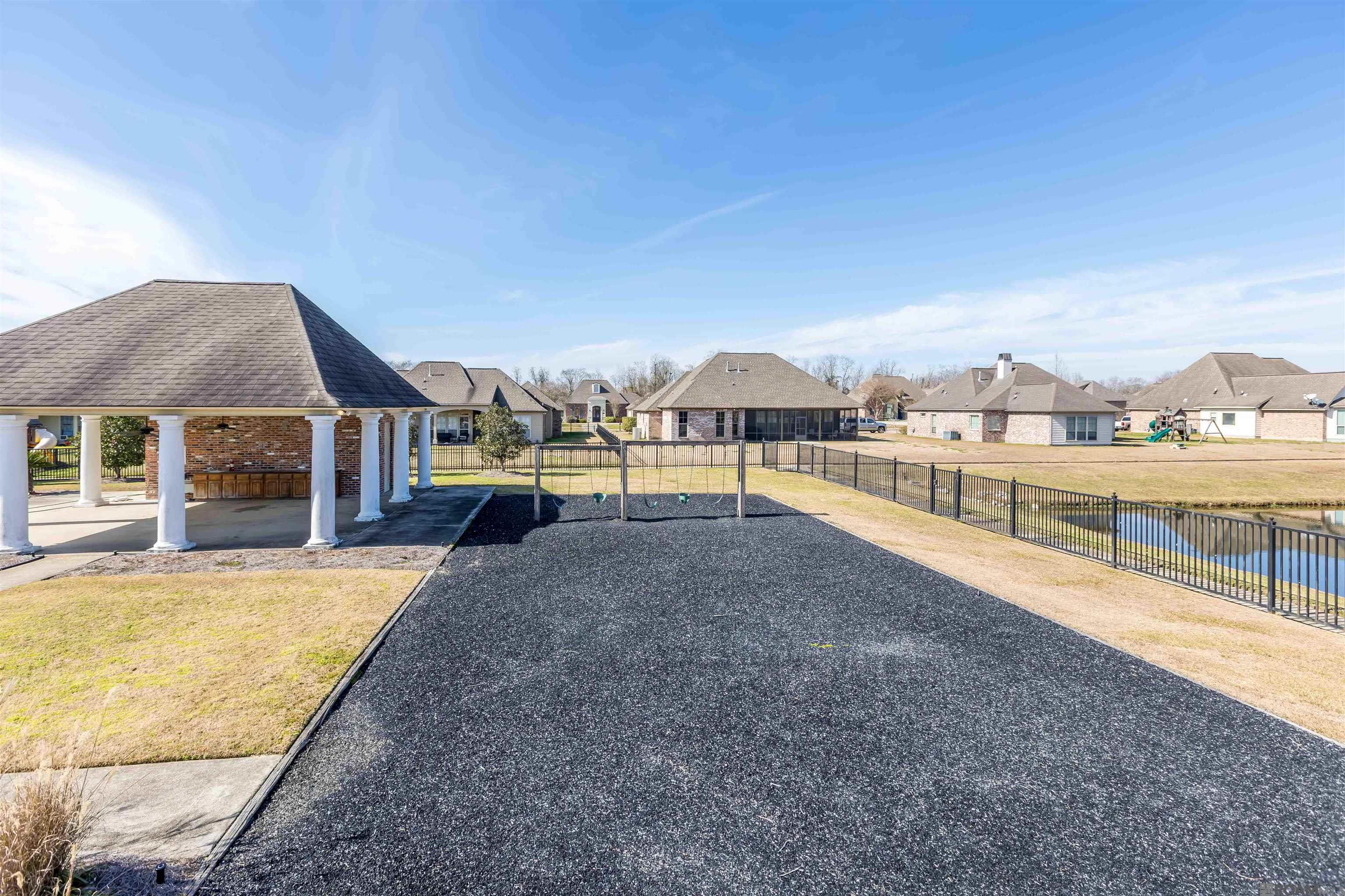 7335 Oakview Dr, Zachary, LA, 70791