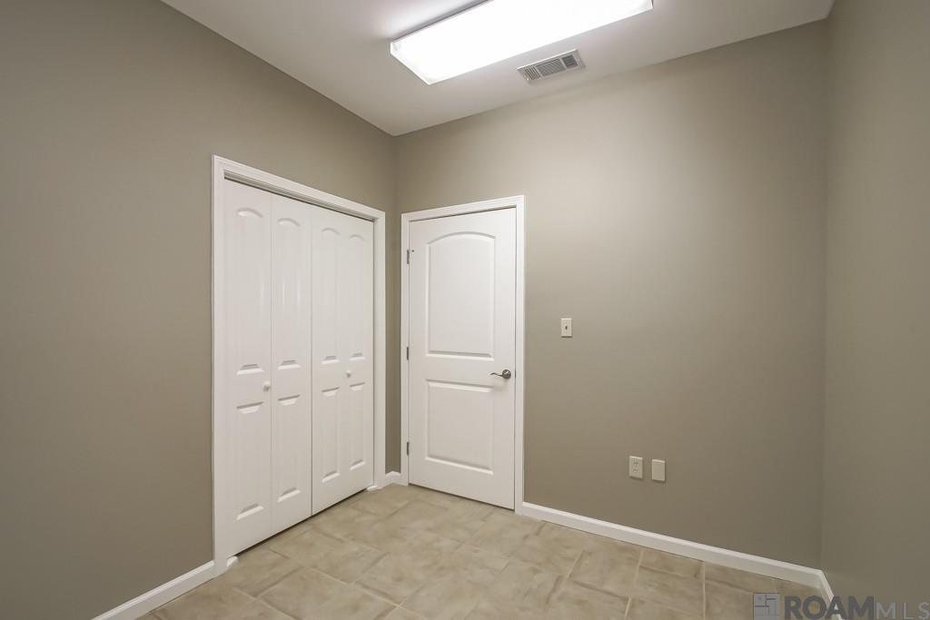 155 Del Orleans UNIT B, Denham Springs, LA, 70726