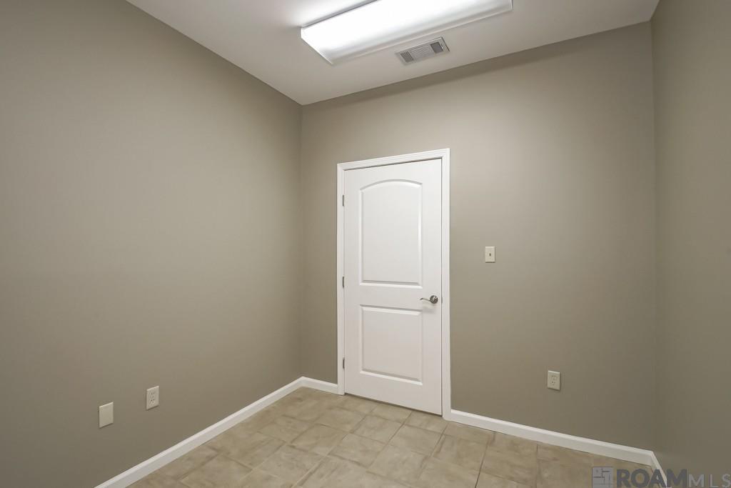 155 Del Orleans UNIT B, Denham Springs, LA, 70726