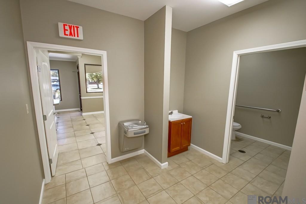 155 Del Orleans UNIT B, Denham Springs, LA, 70726