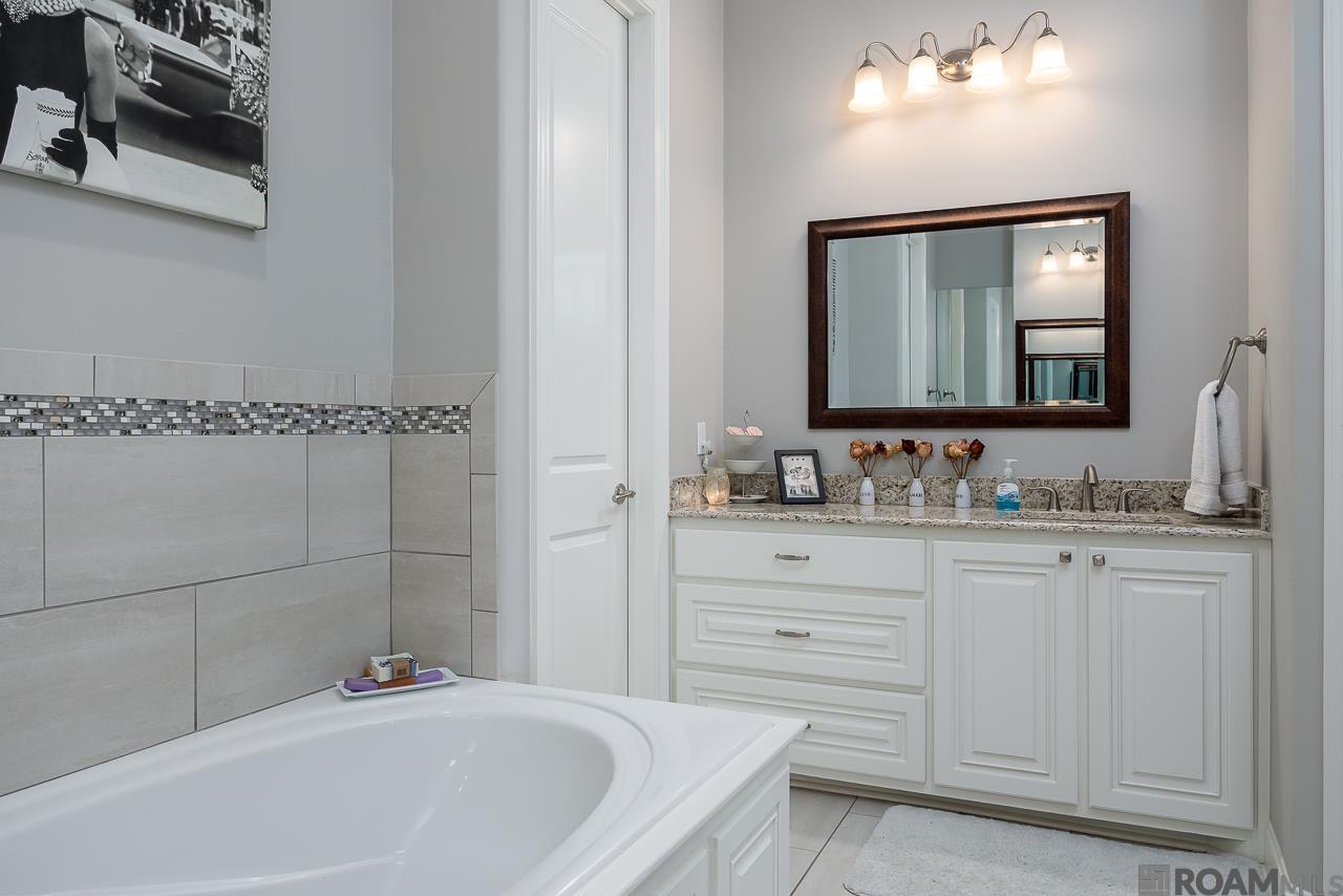 43028 Amen Ct, Gonzales, LA, 70737