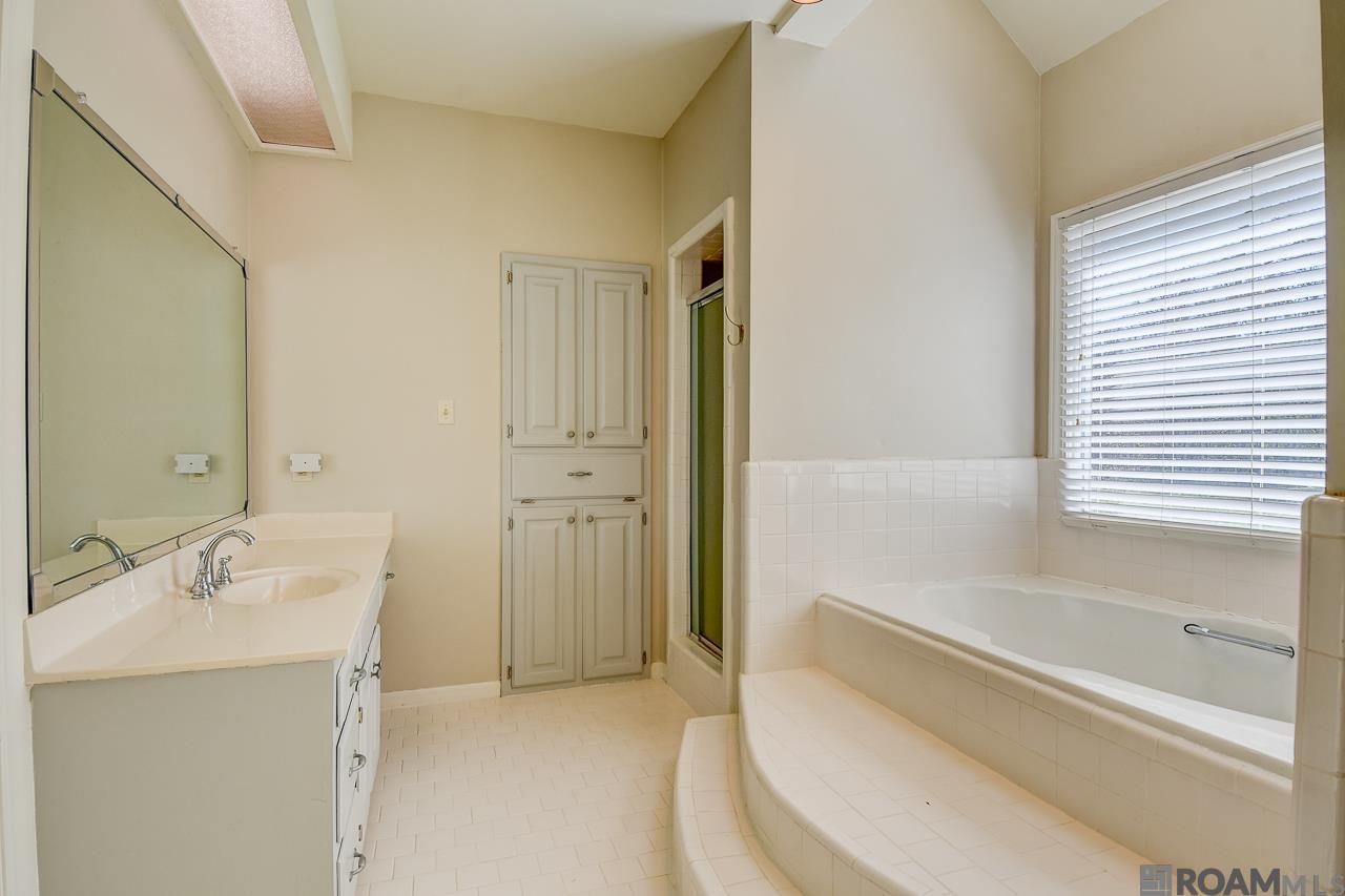 1045 Daisy Ave, St Gabriel, LA, 70776