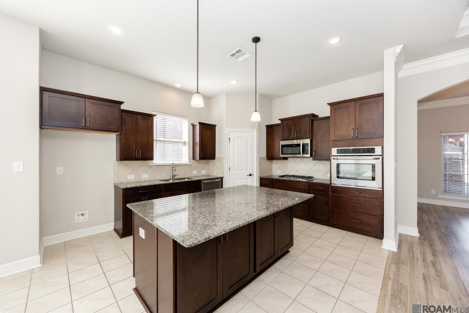 18018 River Landing Dr, Prairieville, LA, 70769