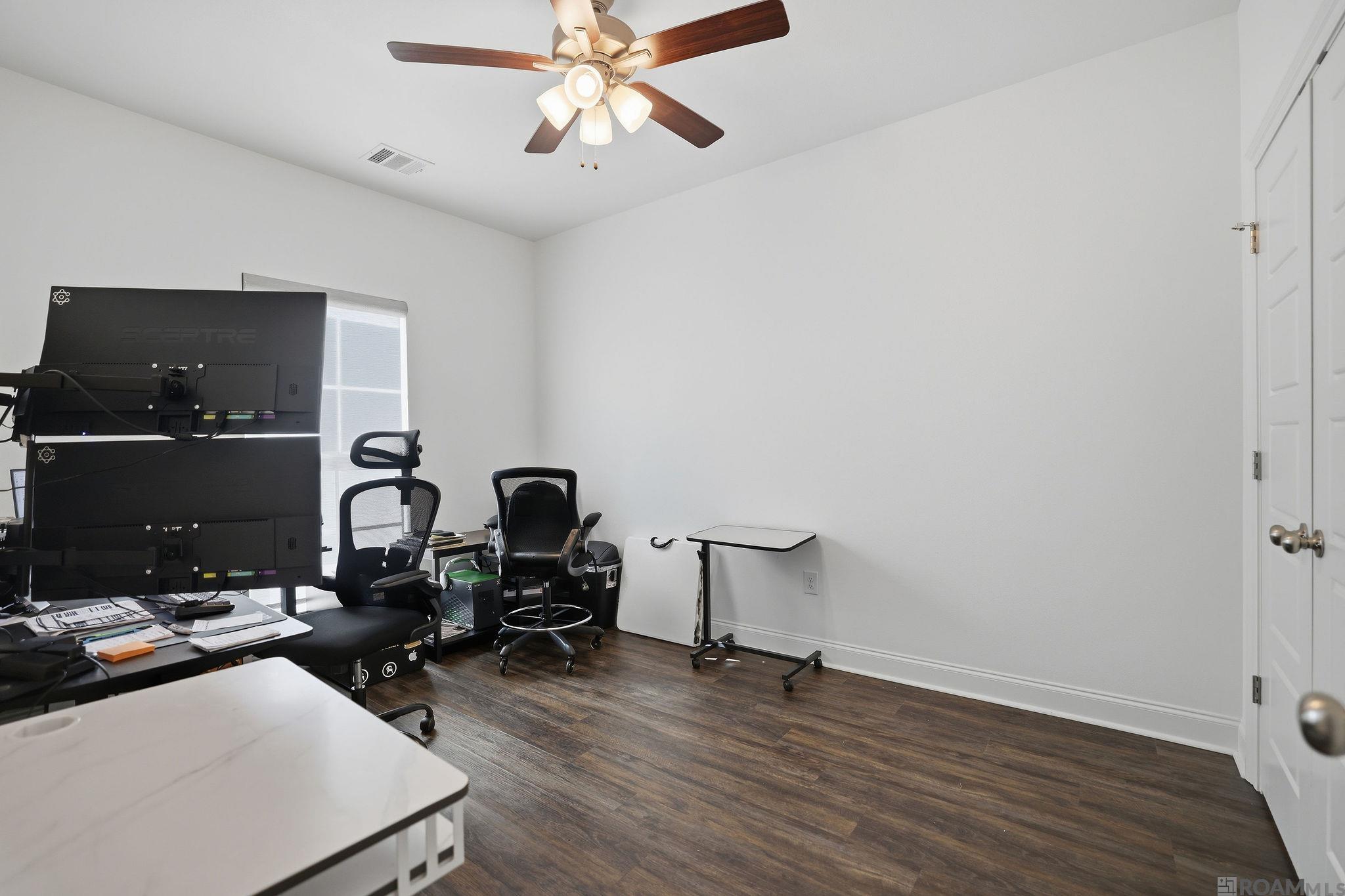 8129 Village Lake Ave, Baton Rouge, LA, 70820