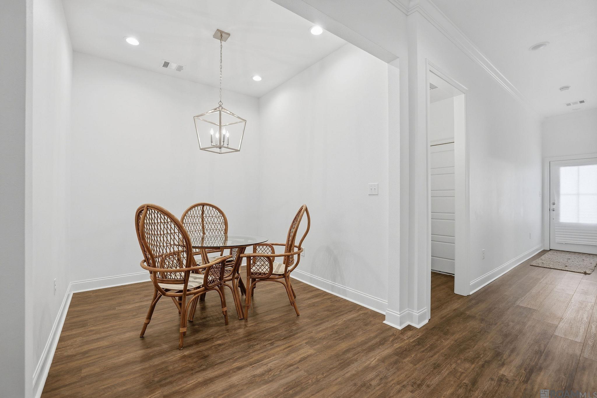 8129 Village Lake Ave, Baton Rouge, LA, 70820