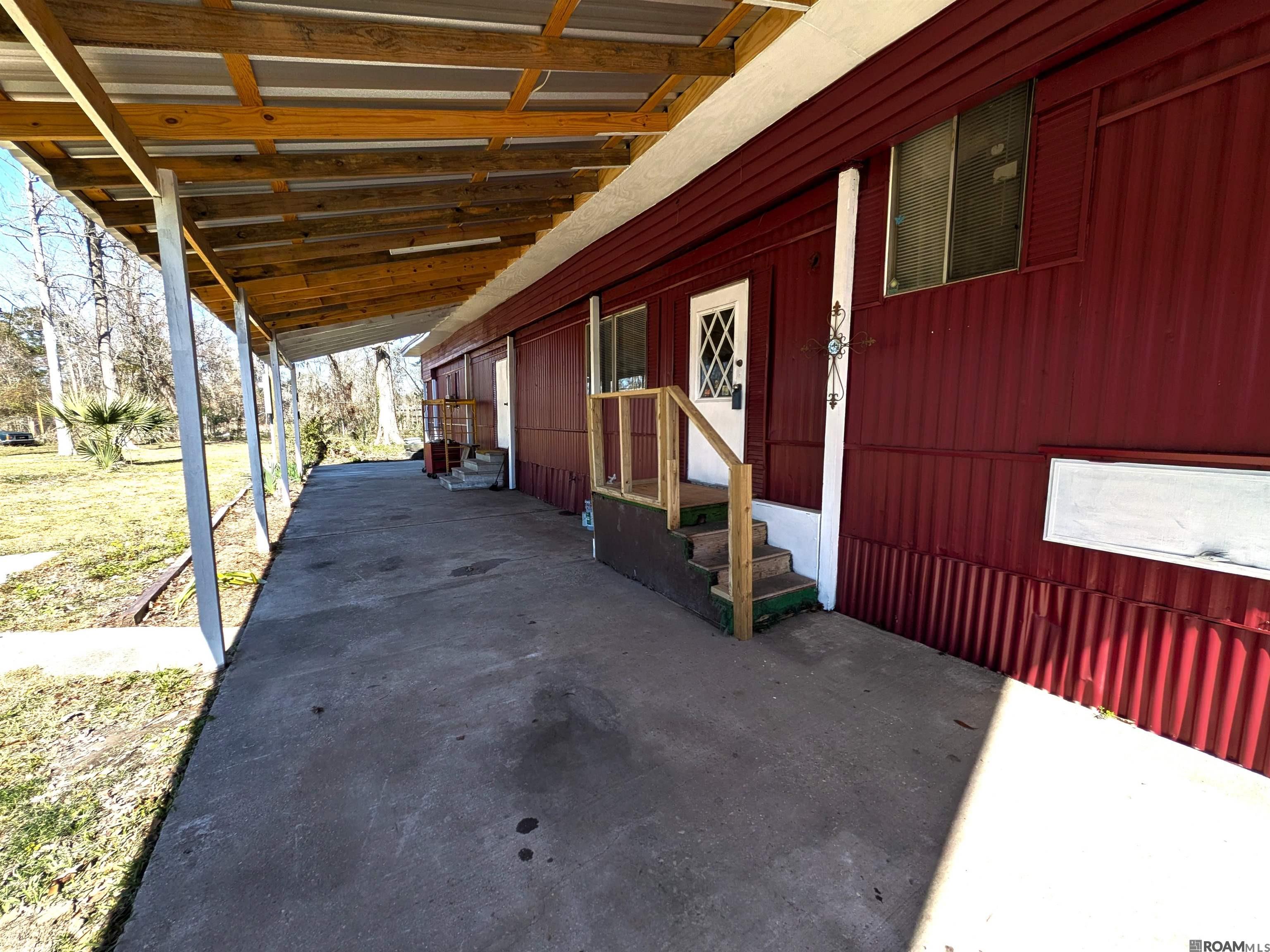 906 E Verna St, Gonzales, LA, 70737