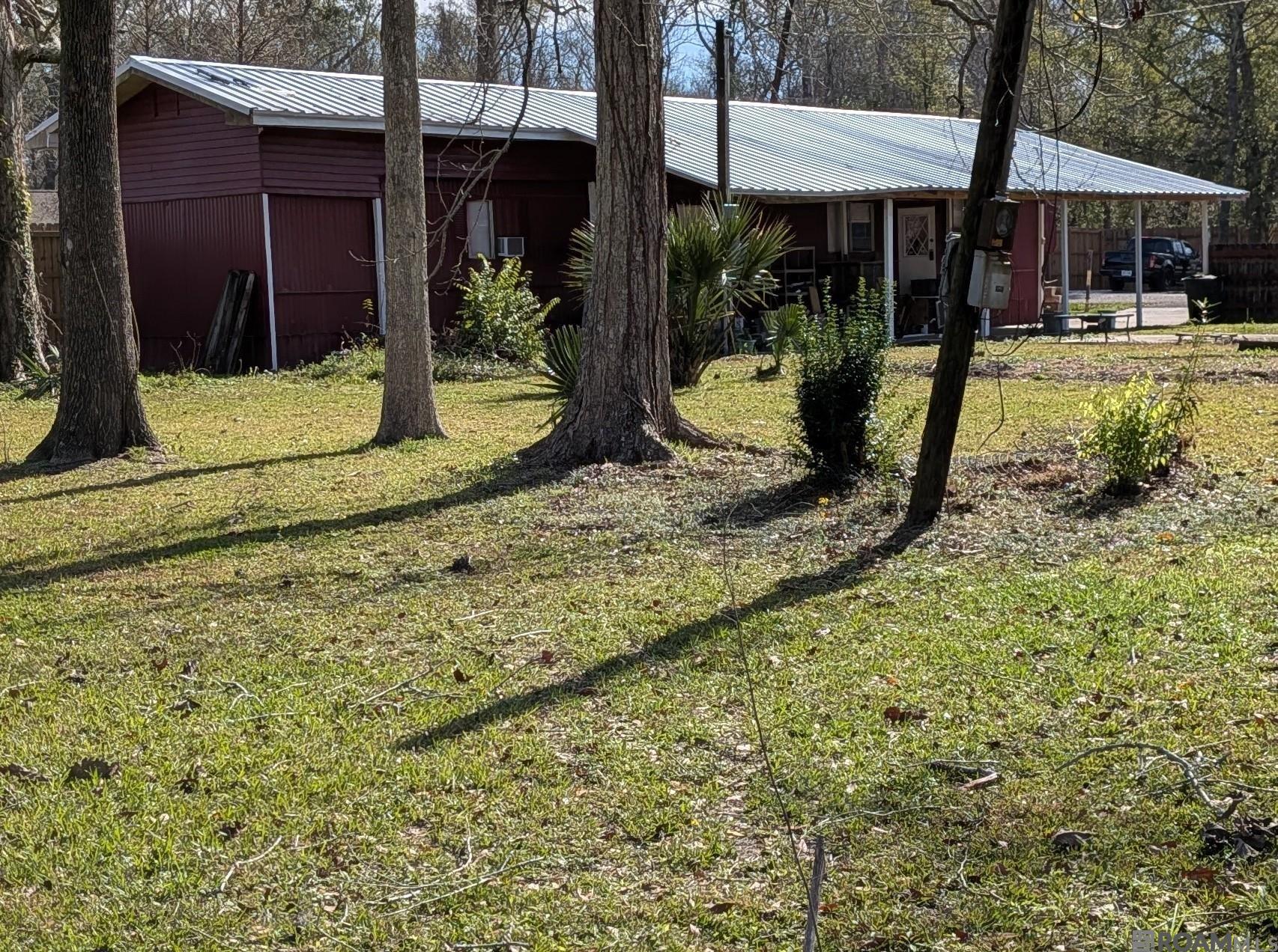 906 E Verna St, Gonzales, LA, 70737