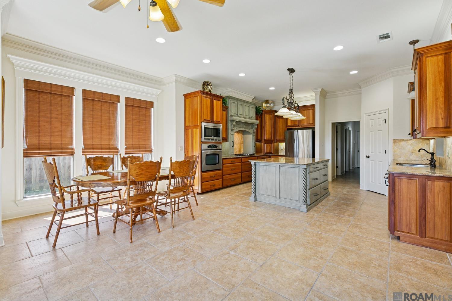 12484 Legacy Hills Dr, Geismar, LA, 70734