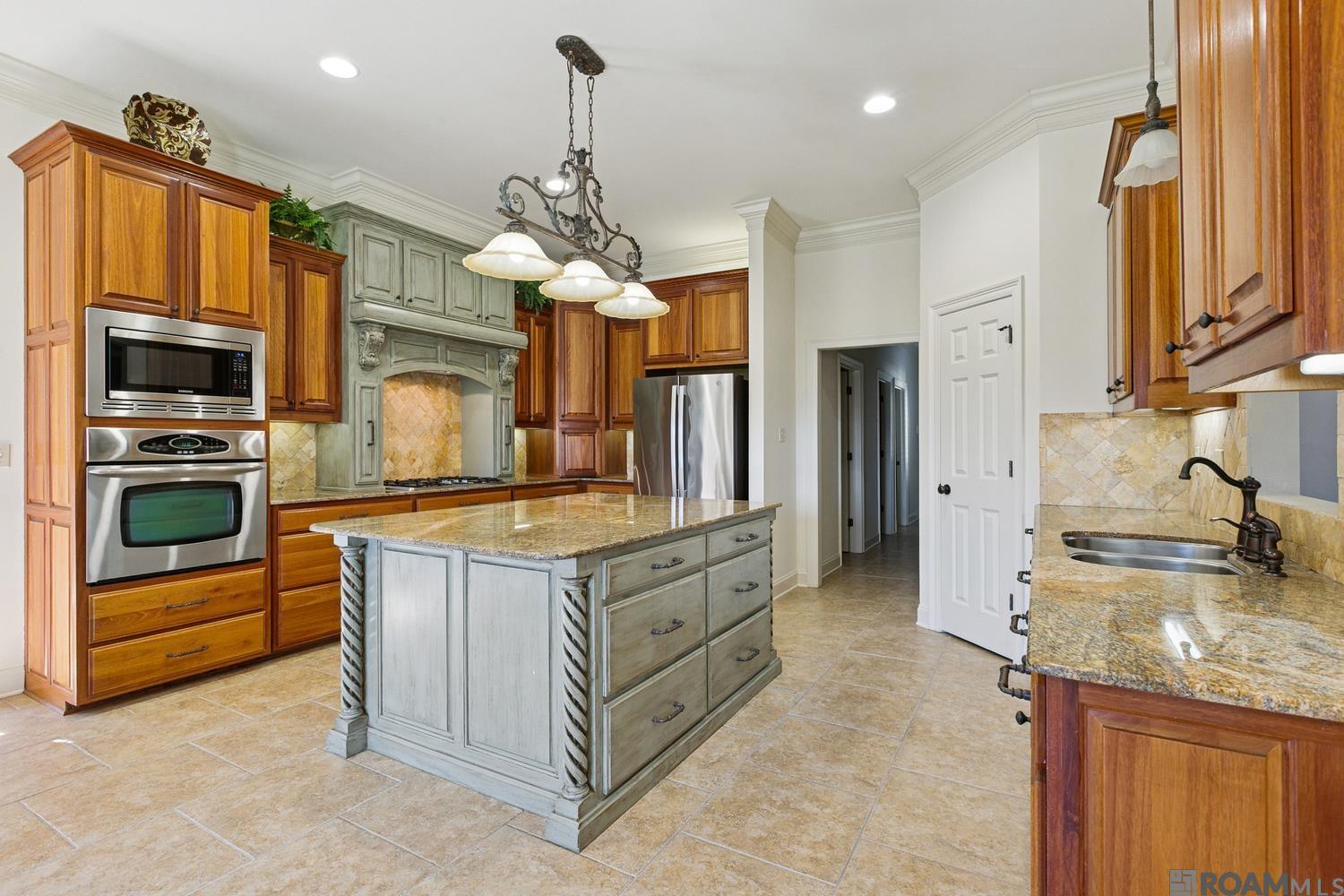 12484 Legacy Hills Dr, Geismar, LA, 70734