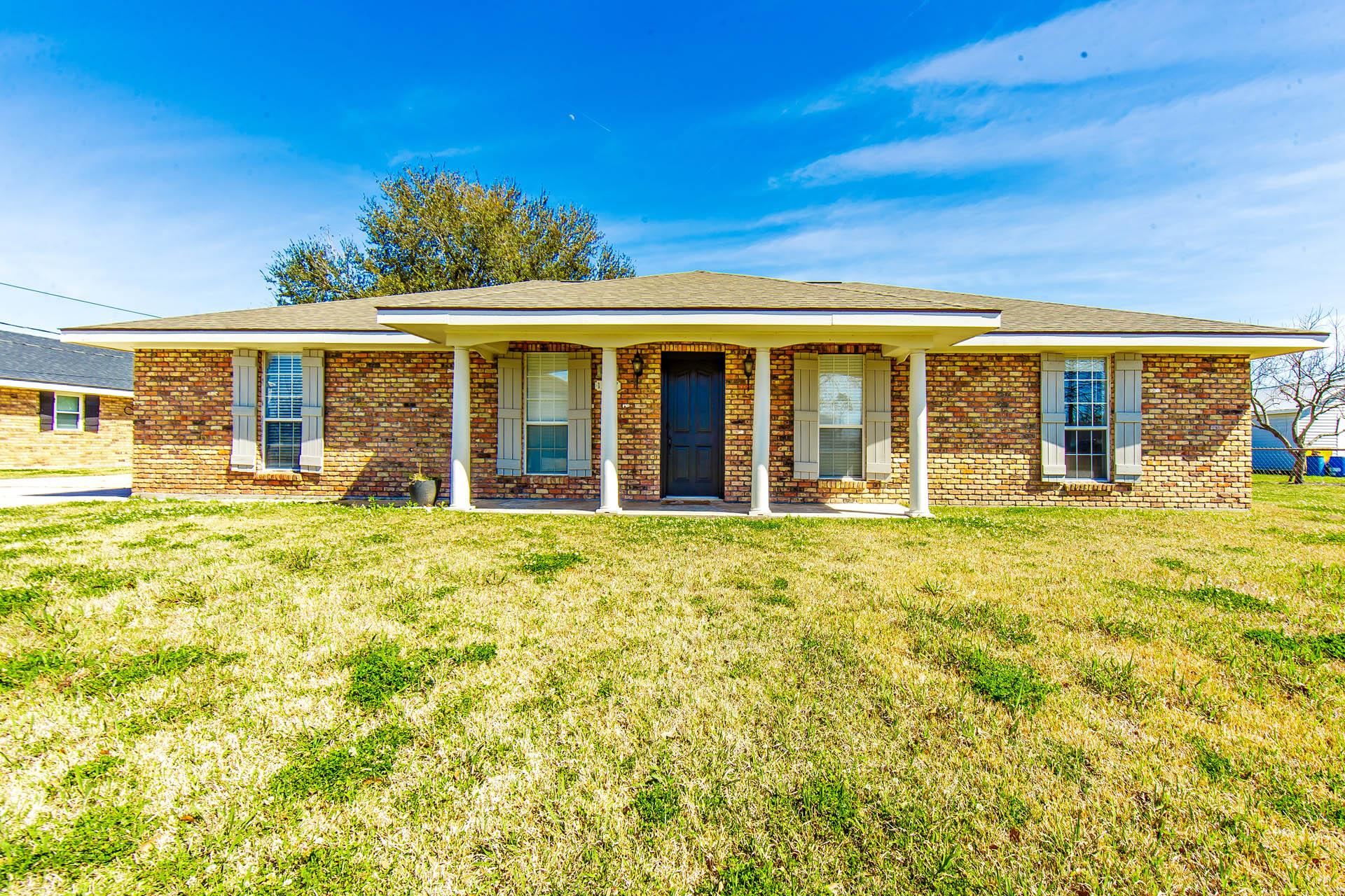 8849 Timber Dr, Denham Springs, LA, 70726