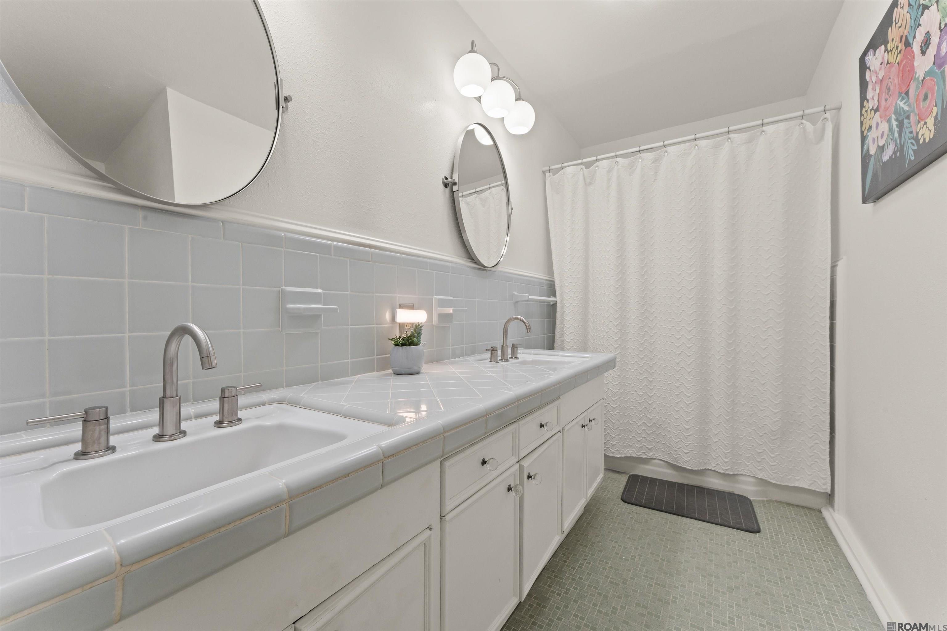 8720 W Fairway Dr, Baton Rouge, LA, 70809