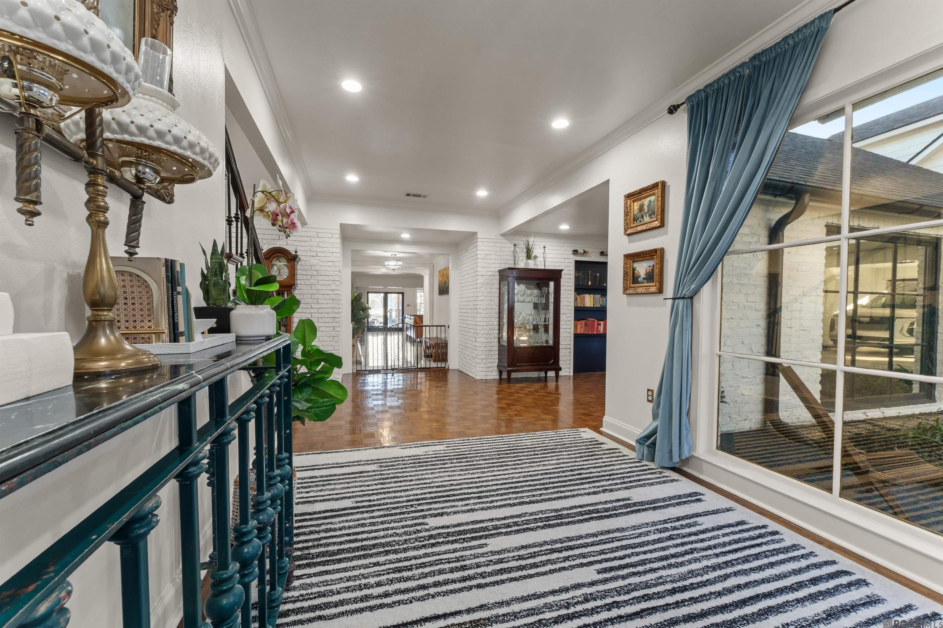 8720 W Fairway Dr, Baton Rouge, LA, 70809