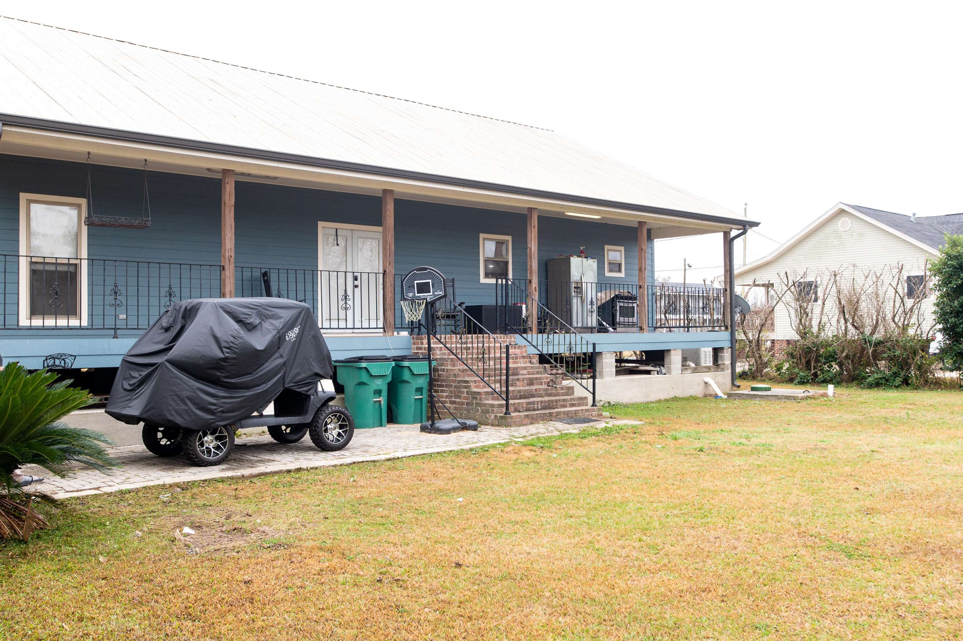 347 Le Village Dr, Larose, LA, 70373