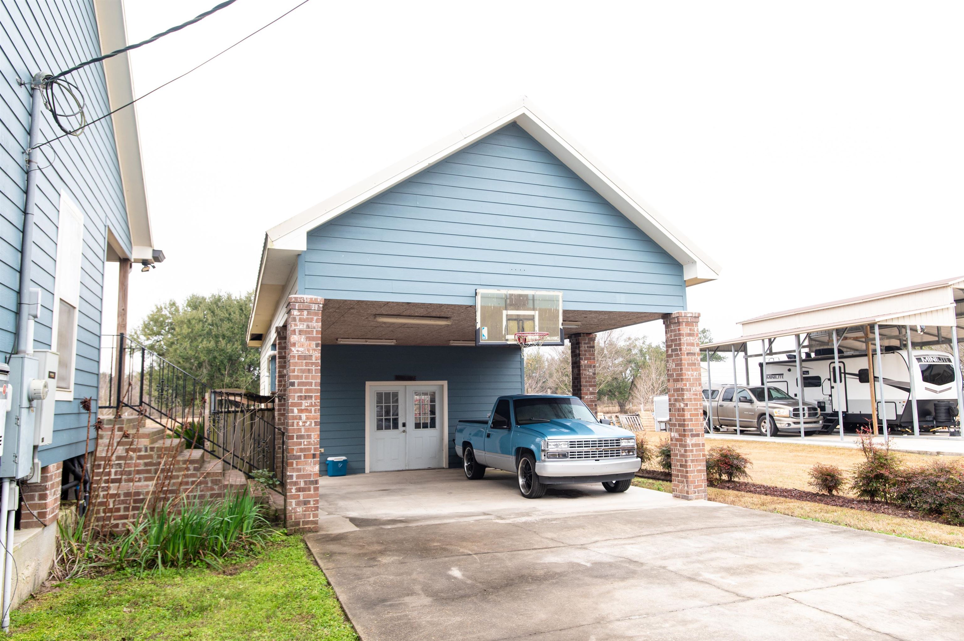 347 Le Village Dr, Larose, LA, 70373