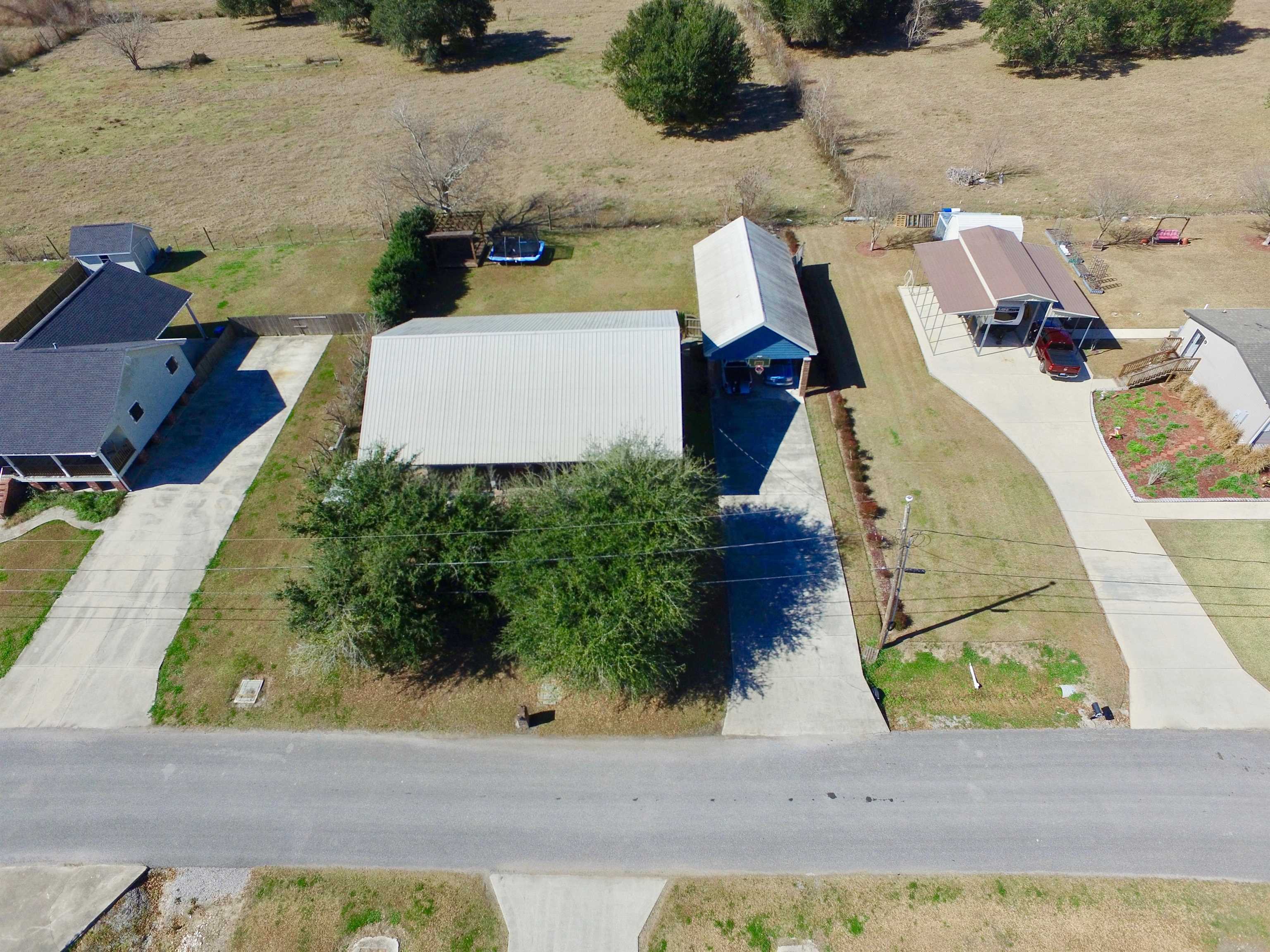 347 Le Village Dr, Larose, LA, 70373