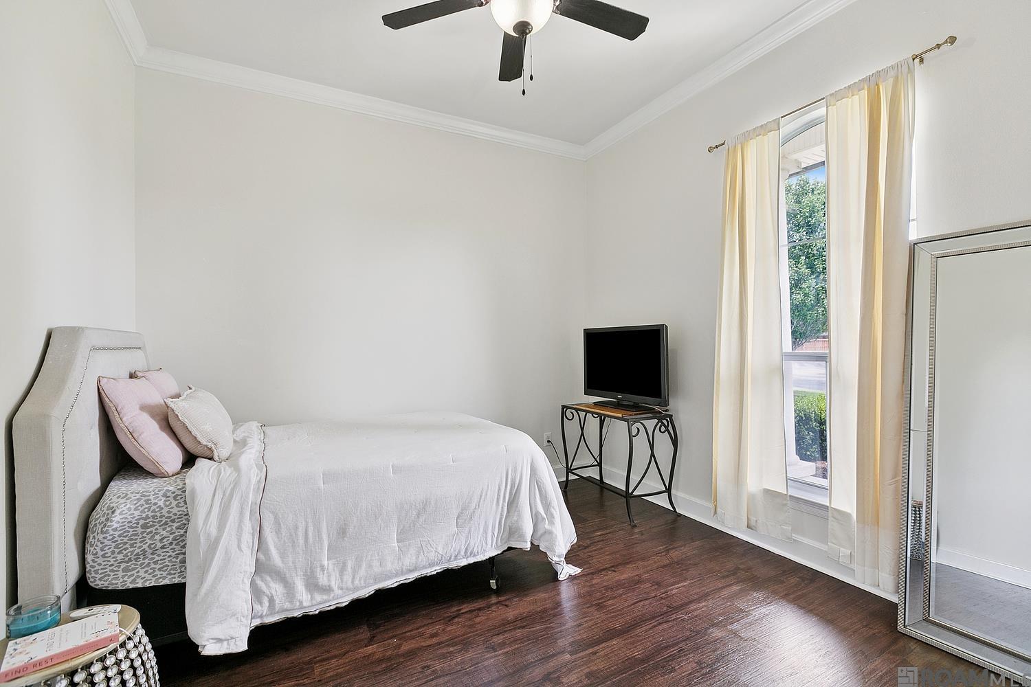 11177 Toria Ln, St Amant, LA, 70774