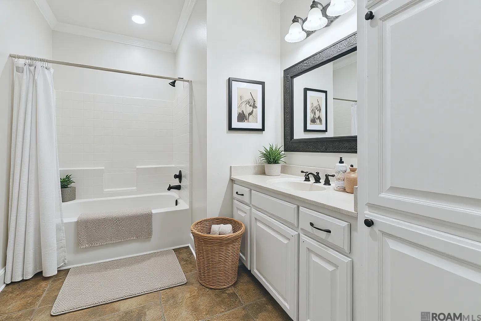 11177 Toria Ln, St Amant, LA, 70774