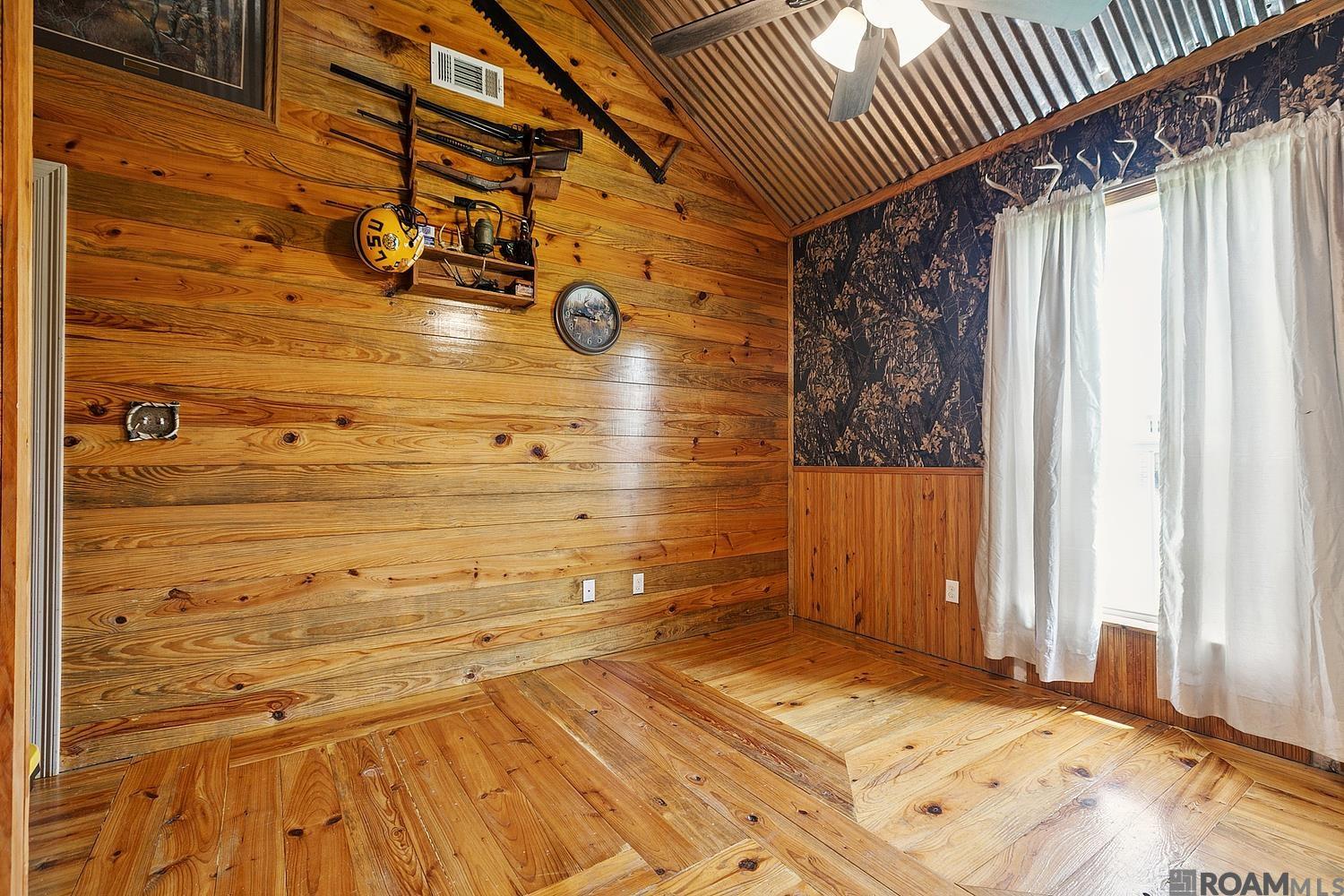 11177 Toria Ln, St Amant, LA, 70774