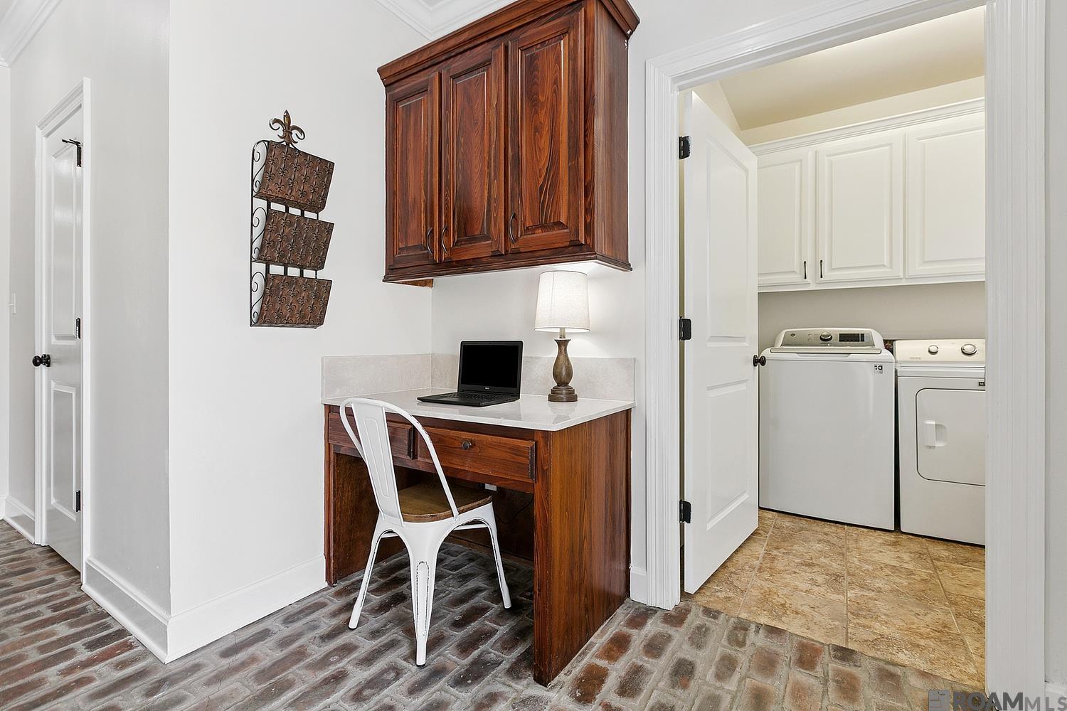 11177 Toria Ln, St Amant, LA, 70774