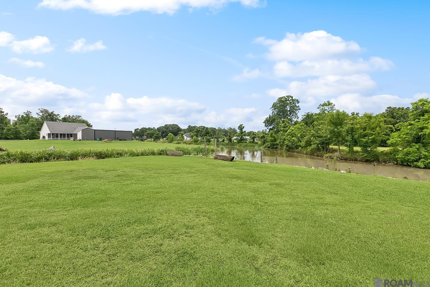 11177 Toria Ln, St Amant, LA, 70774