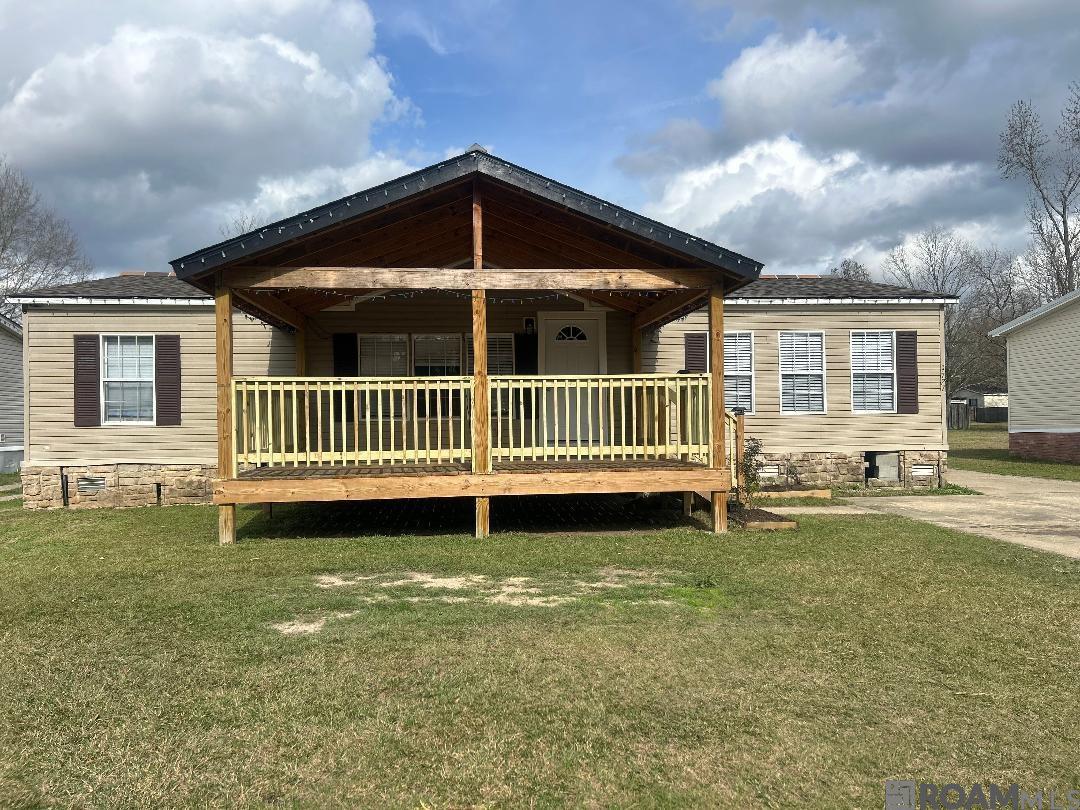 20224 Riverside Rd, Springfield, LA, 70462