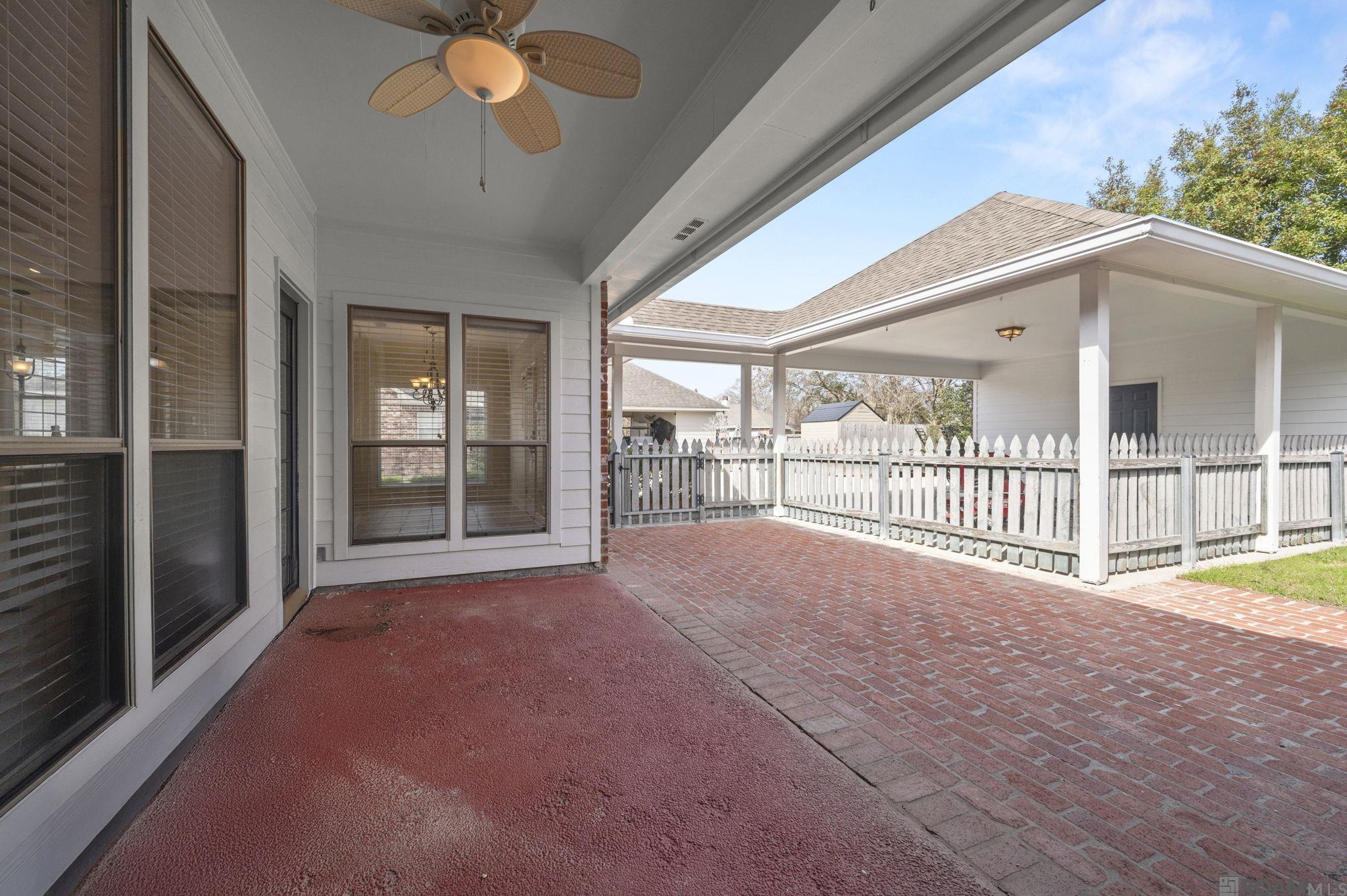 17361 Lake Azalea Dr, Baton Rouge, LA, 70817