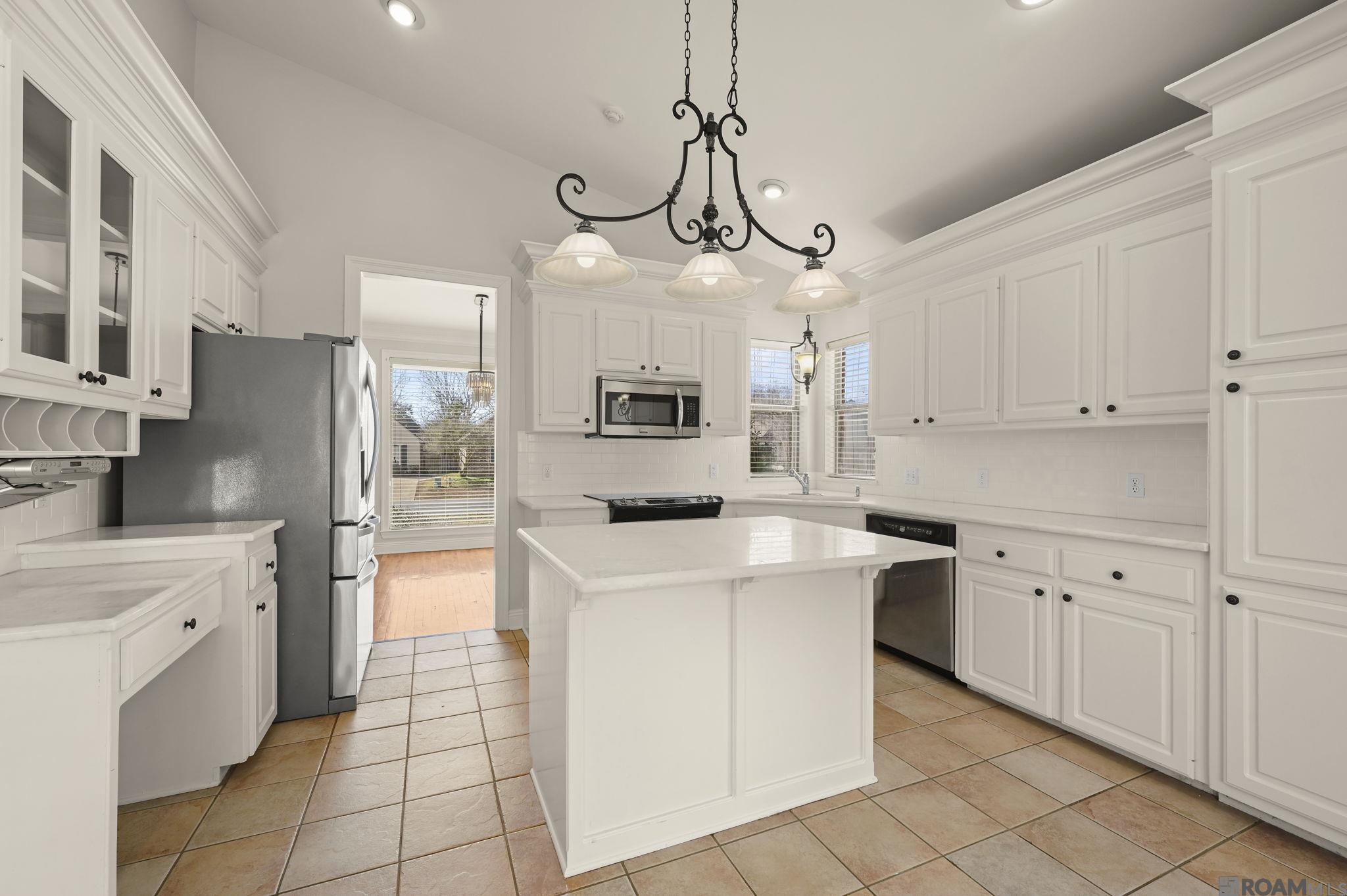 17361 Lake Azalea Dr, Baton Rouge, LA, 70817