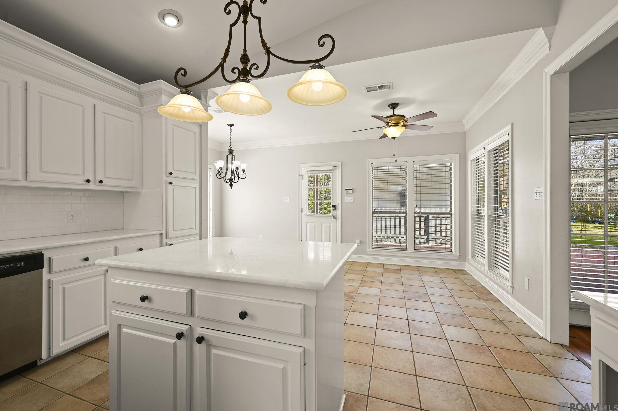 17361 Lake Azalea Dr, Baton Rouge, LA, 70817