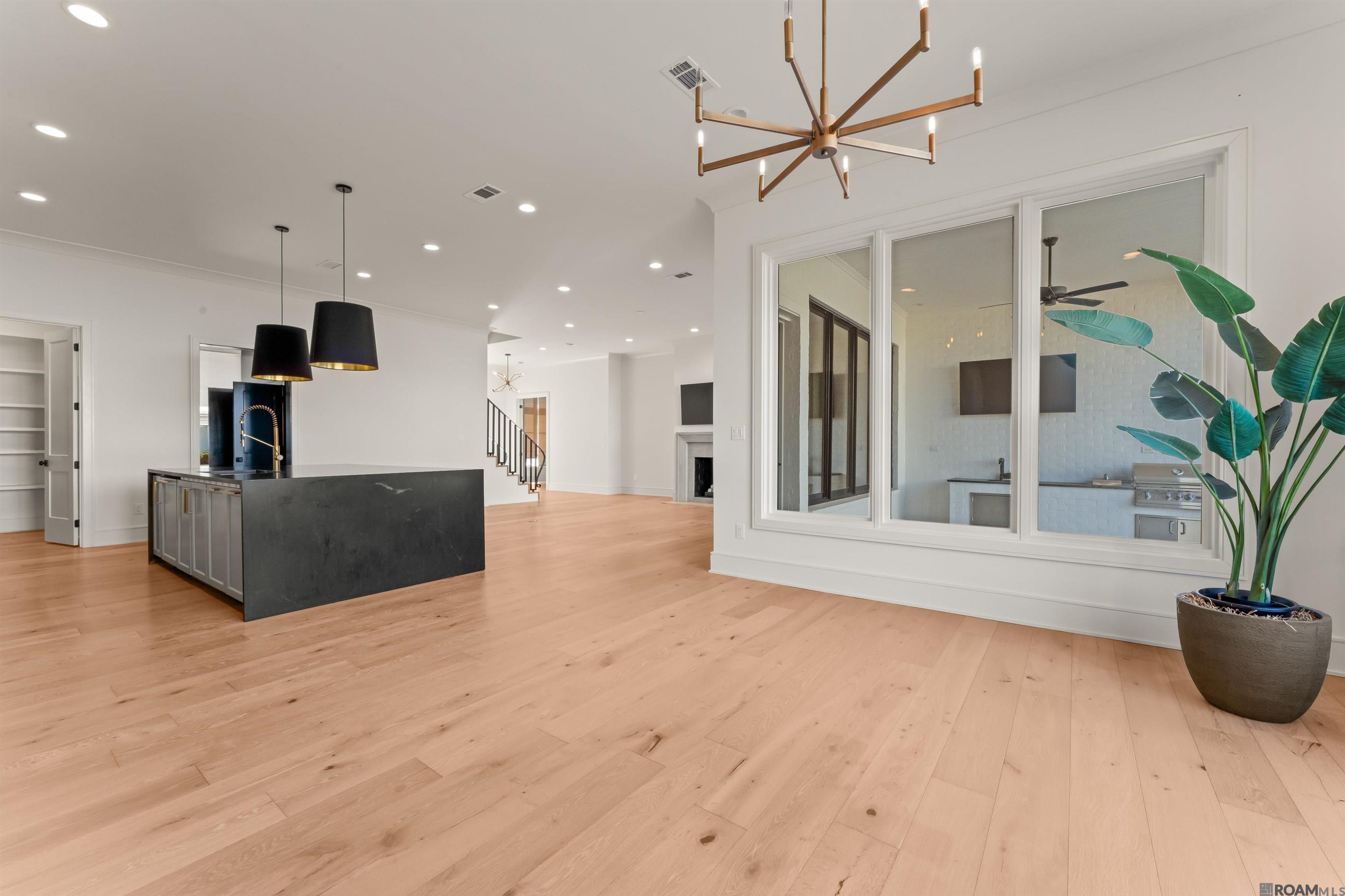 8721 W Fairway Dr, Baton Rouge, LA, 70809