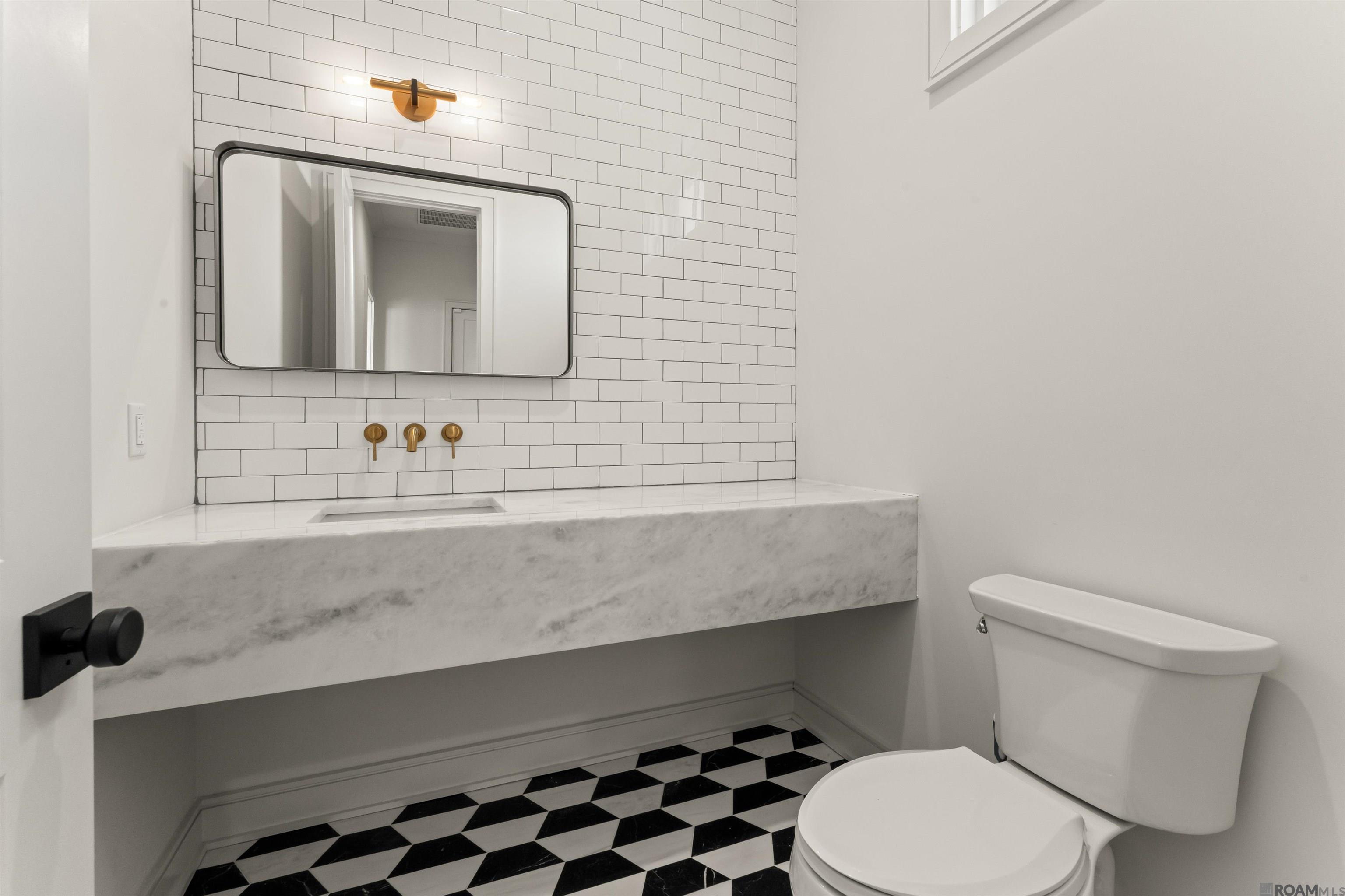 8721 W Fairway Dr, Baton Rouge, LA, 70809