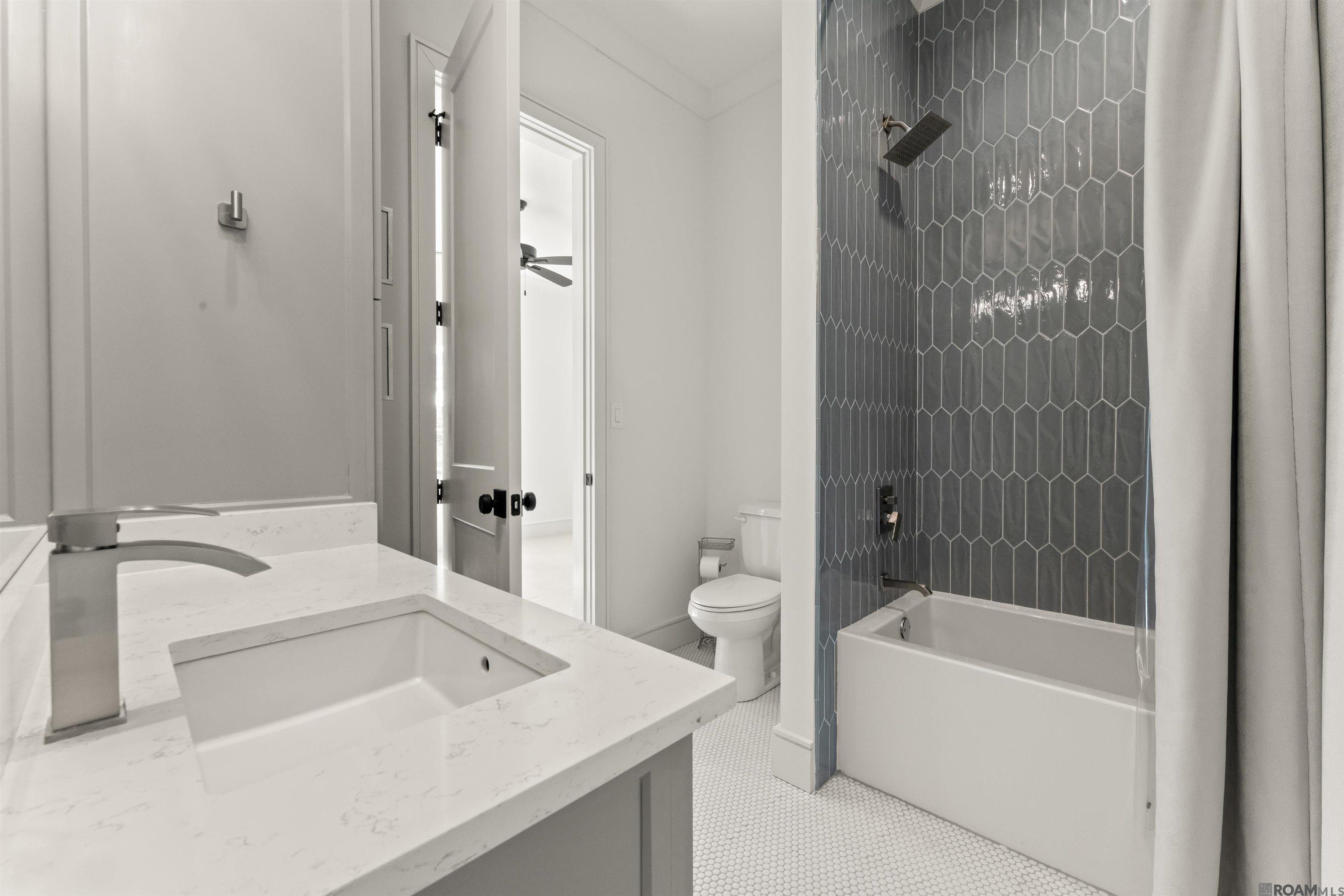 8721 W Fairway Dr, Baton Rouge, LA, 70809