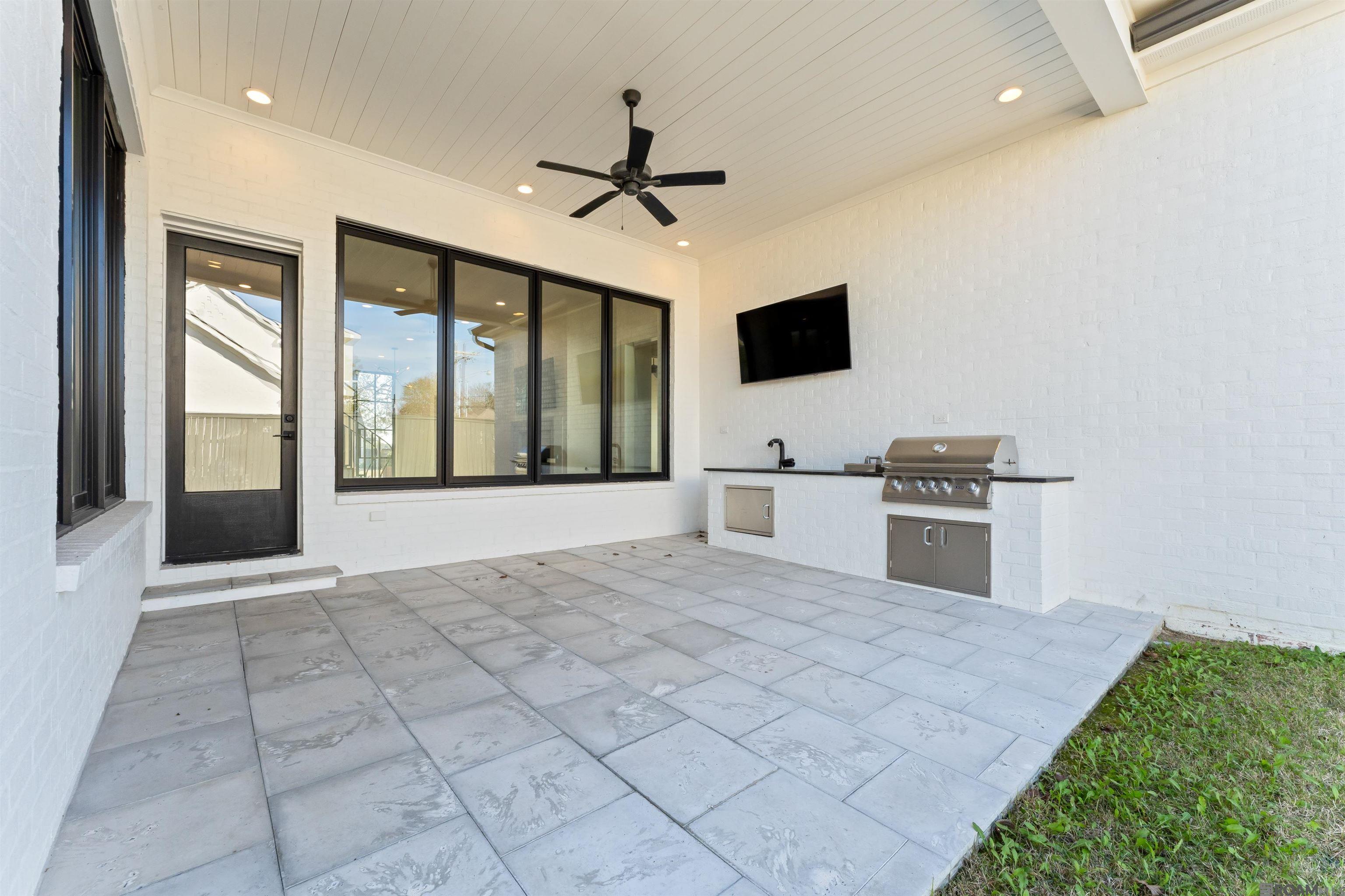 8721 W Fairway Dr, Baton Rouge, LA, 70809