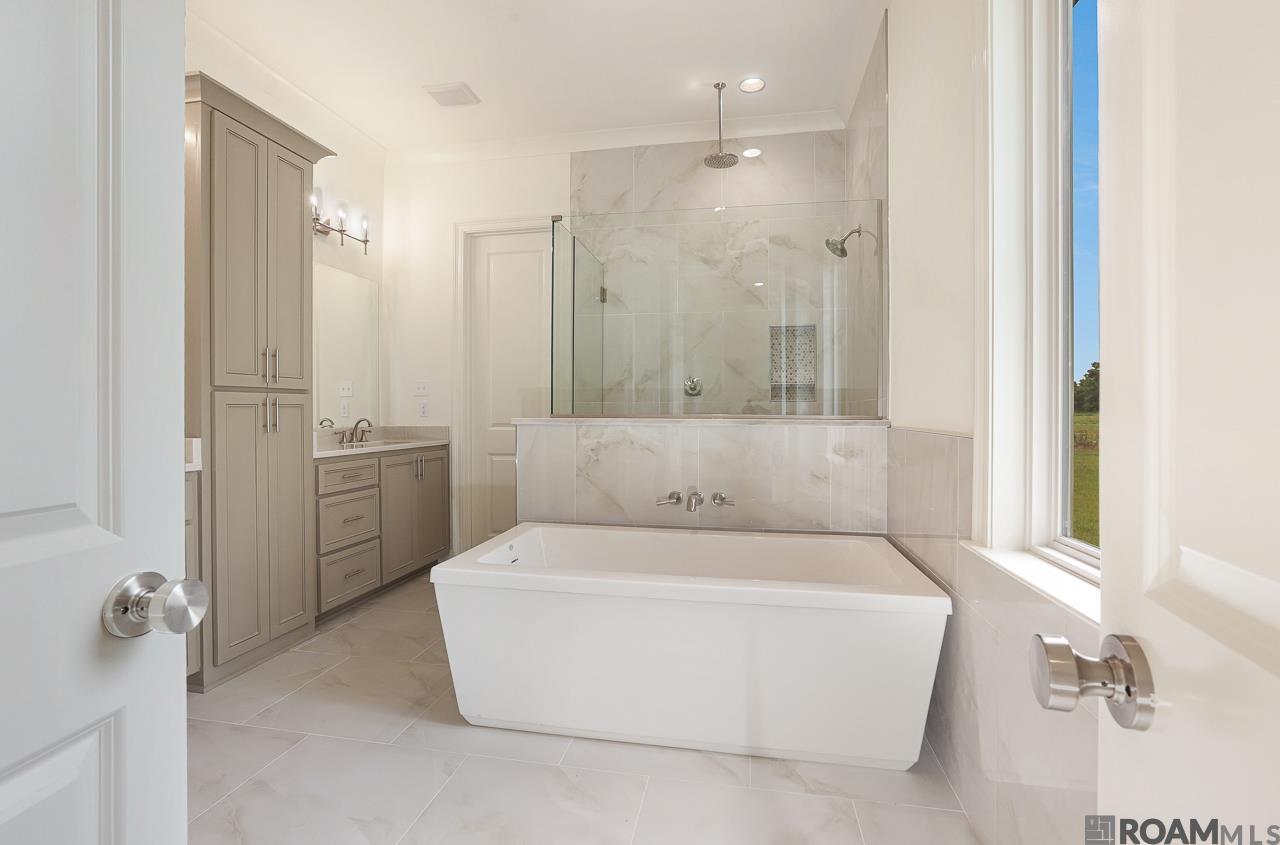 4316 Camargue Avenue, Baton Rouge, LA, 70820