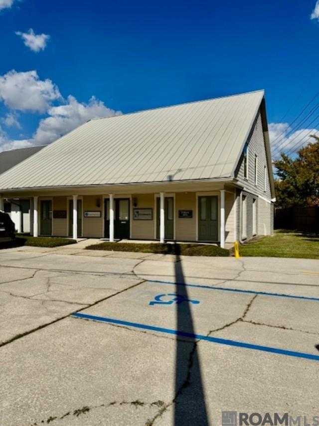 6255 Rougon Rd, Port Allen, LA, 70767