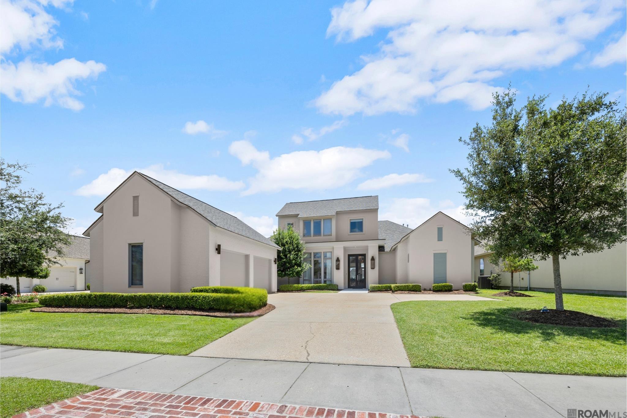 $750,000+