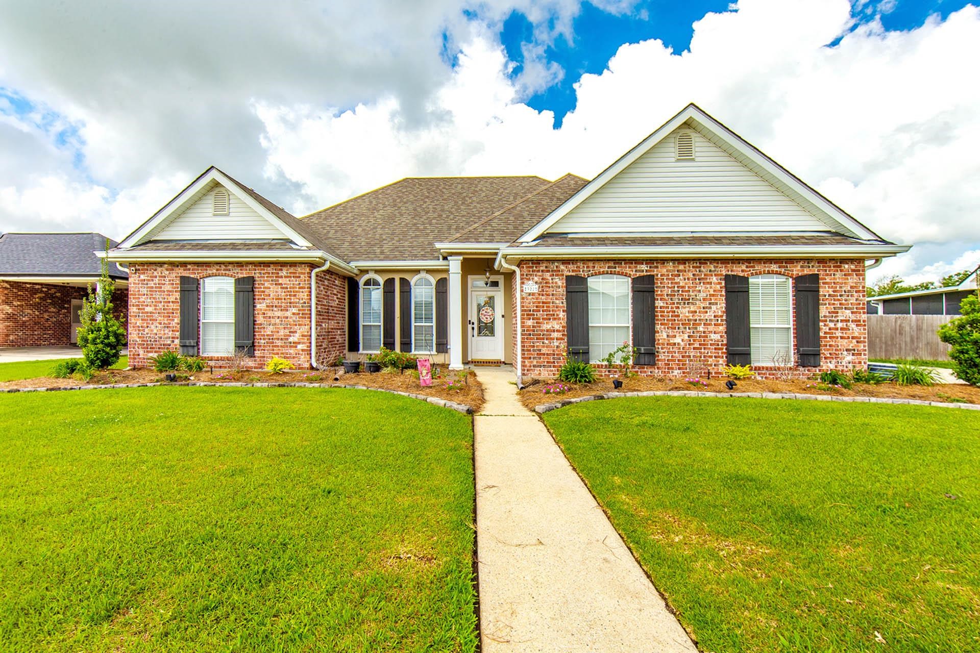 1824 Meadow Oak Dr, St Gabriel, LA, 70776