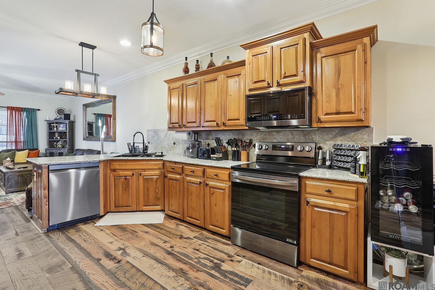 9931 Powell Ln, Denham Springs, LA, 70726