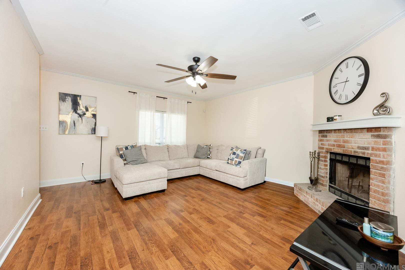 732 Elk Lake Dr, Baton Rouge, LA, 70816