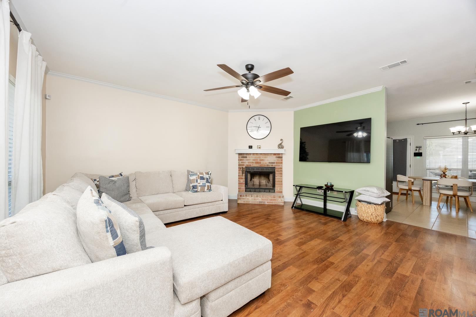 732 Elk Lake Dr, Baton Rouge, LA, 70816