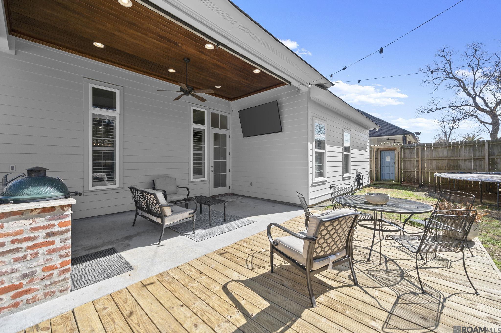 18541 Oakland Crossing Blvd, Prairieville, LA, 70769