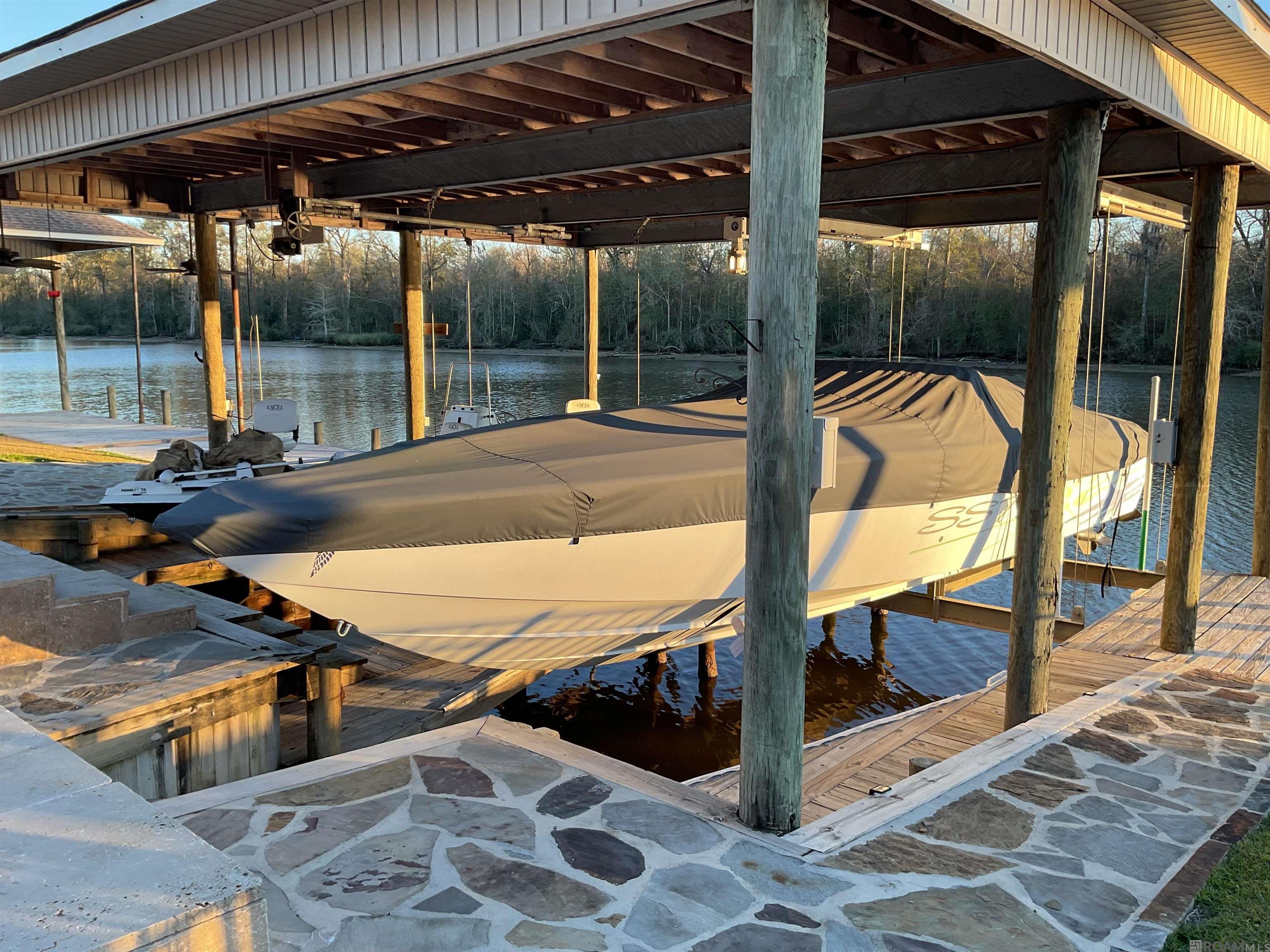 21253 Waterfront East Dr, Maurepas, LA, 70449