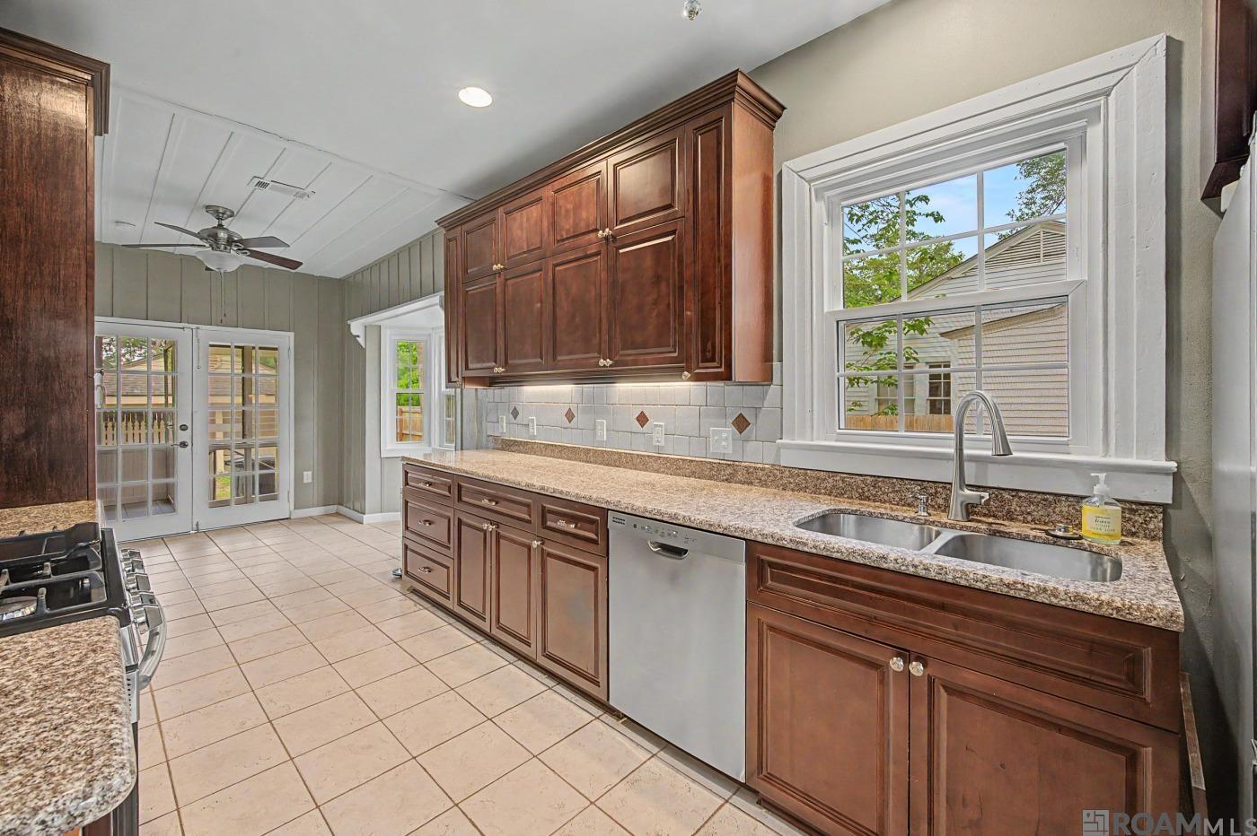 2179 Hollydale Ave, Baton Rouge, LA, 70808