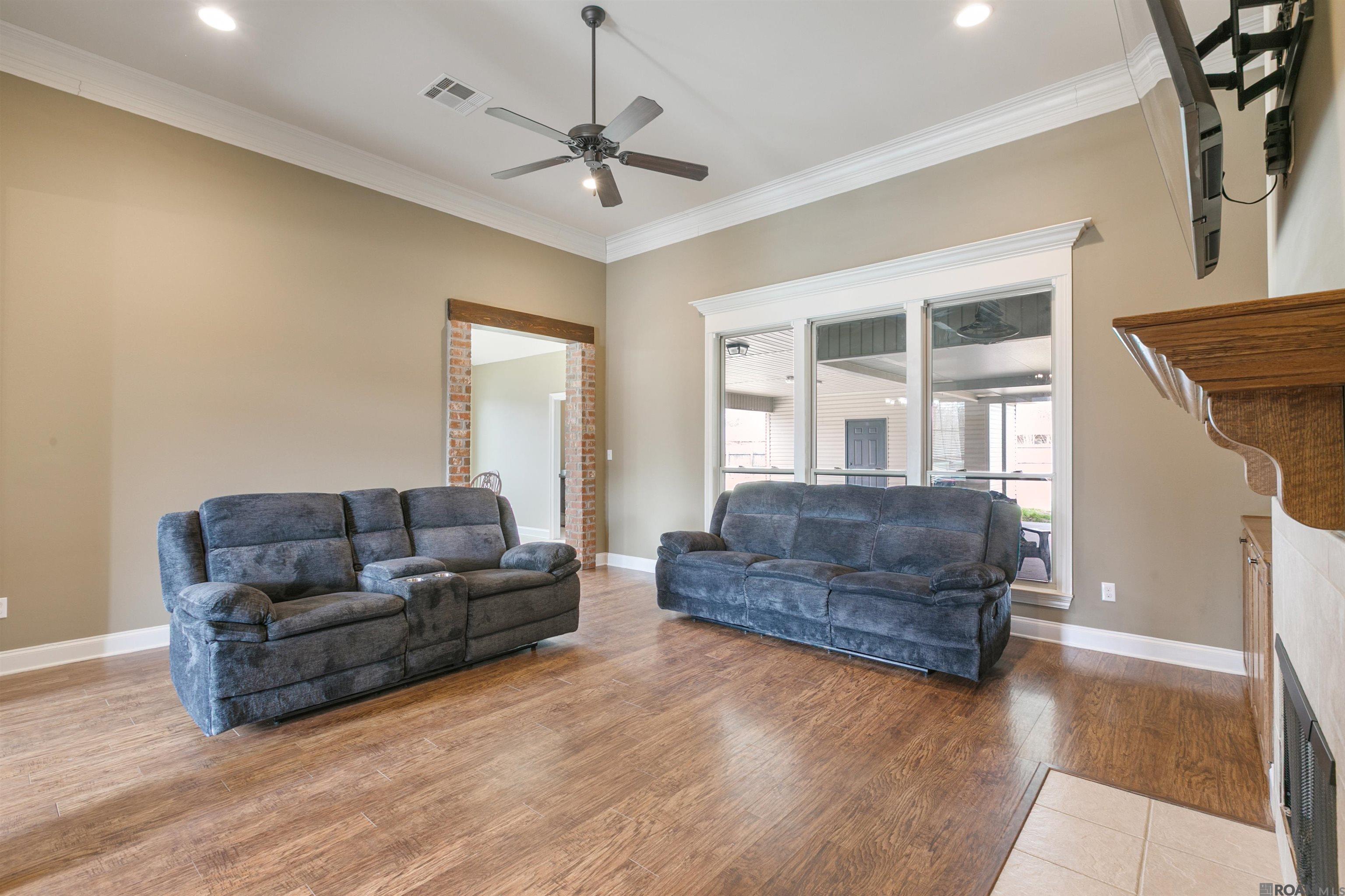 10139 Autumn Ct, Denham Springs, LA, 70726