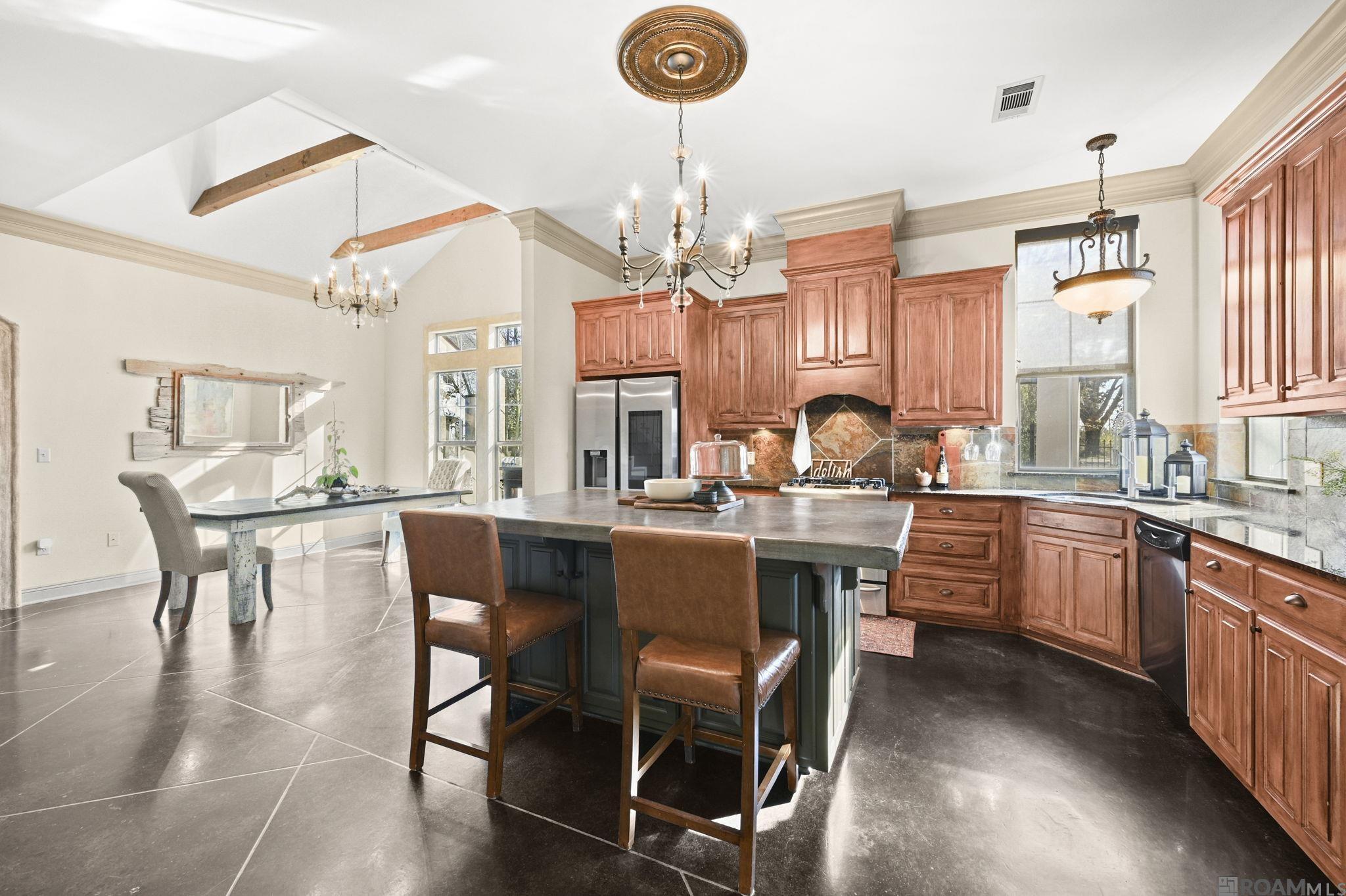 10142 Old World Dr, Baton Rouge, LA, 70817