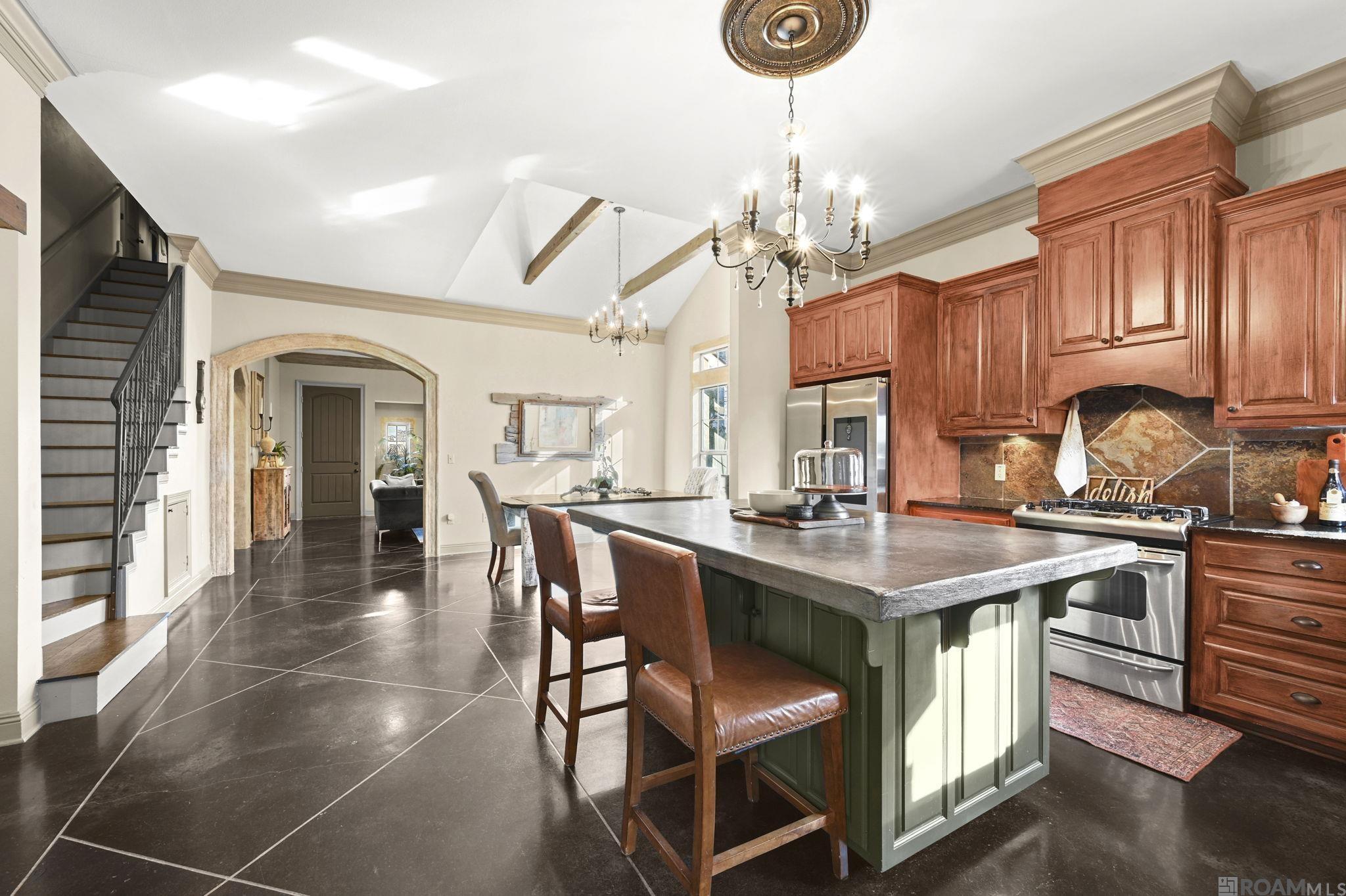 10142 Old World Dr, Baton Rouge, LA, 70817