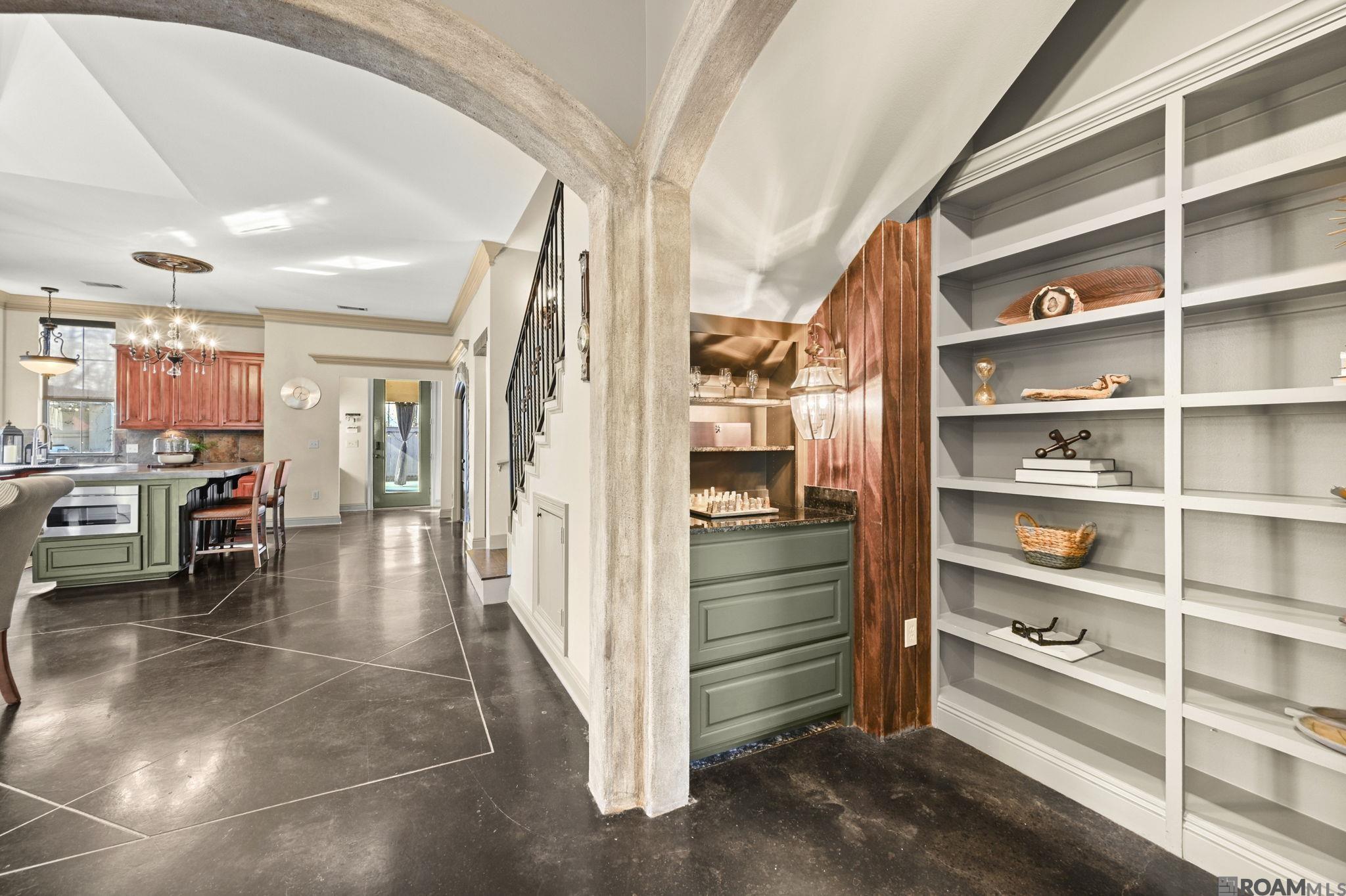 10142 Old World Dr, Baton Rouge, LA, 70817