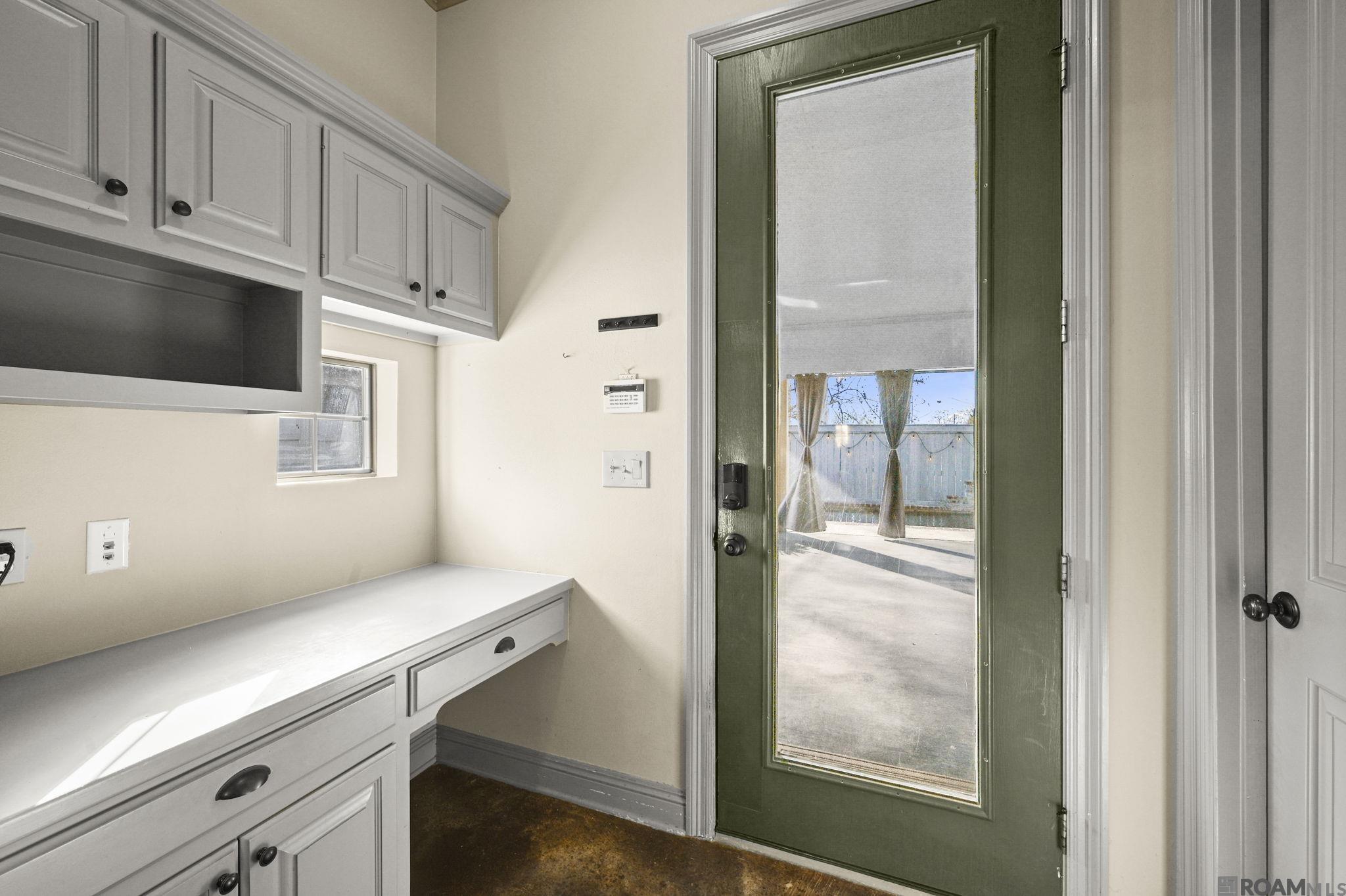 10142 Old World Dr, Baton Rouge, LA, 70817