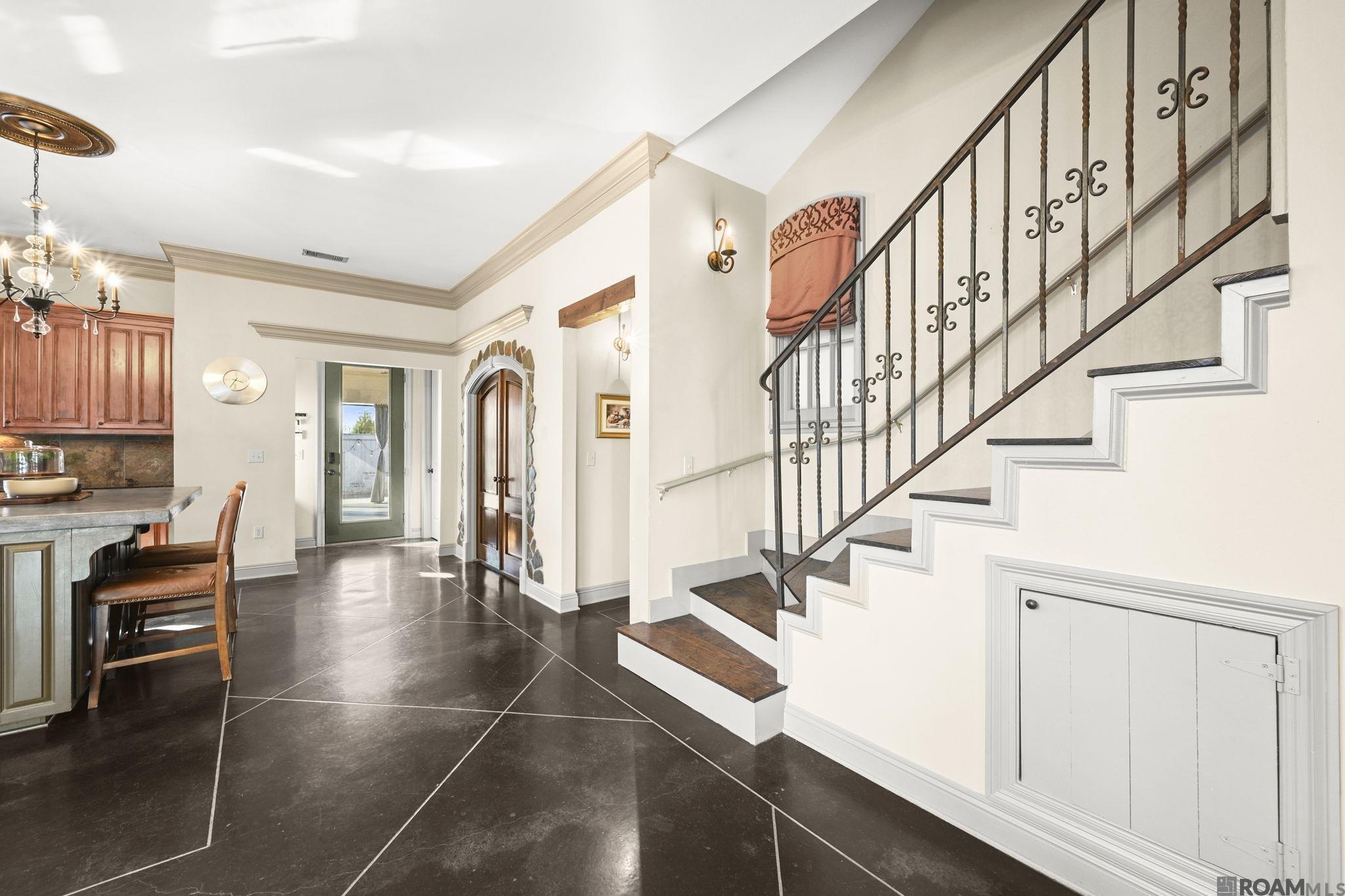 10142 Old World Dr, Baton Rouge, LA, 70817