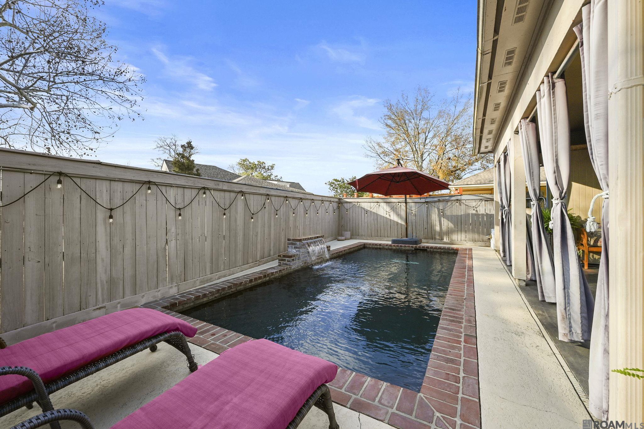 10142 Old World Dr, Baton Rouge, LA, 70817