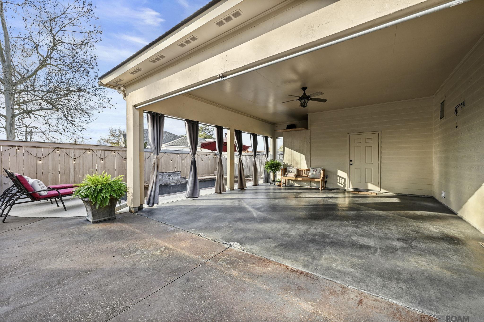 10142 Old World Dr, Baton Rouge, LA, 70817